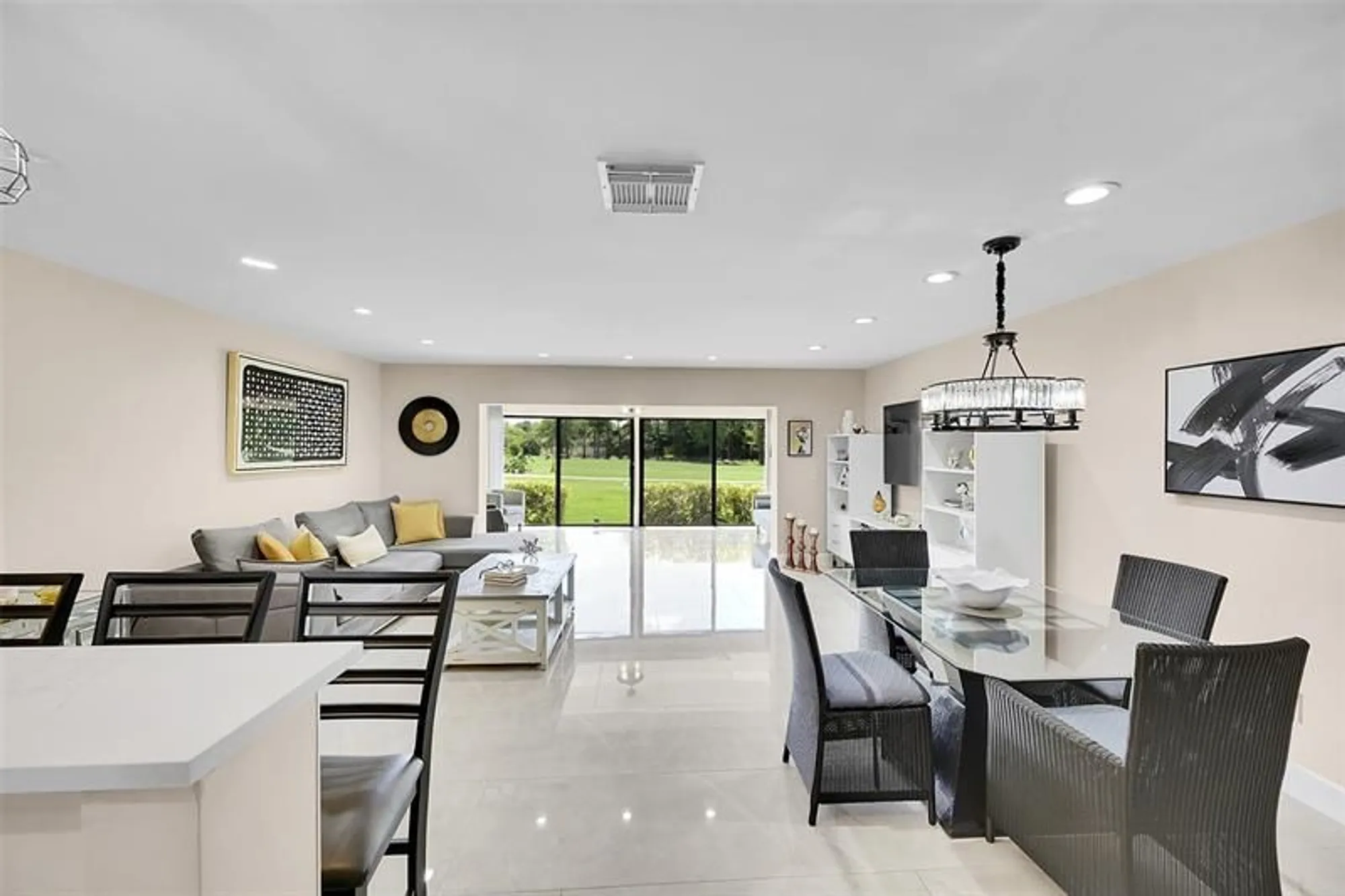 Property Slideshow image 20 of 61 | 21207 lago cir d, Boca Raton, FL, 33433