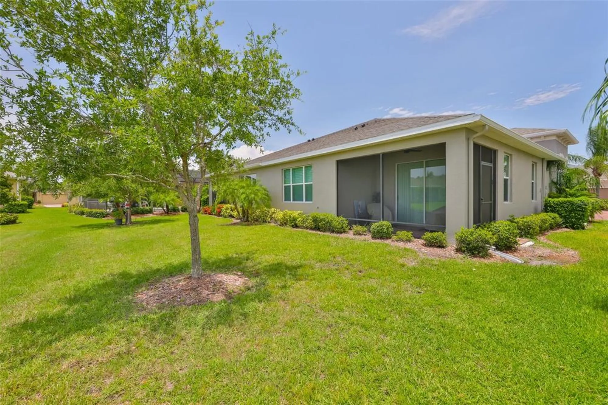 Property Slideshow image 38 of 67 | 611 chipper dr, Sun City Center, FL, 33573