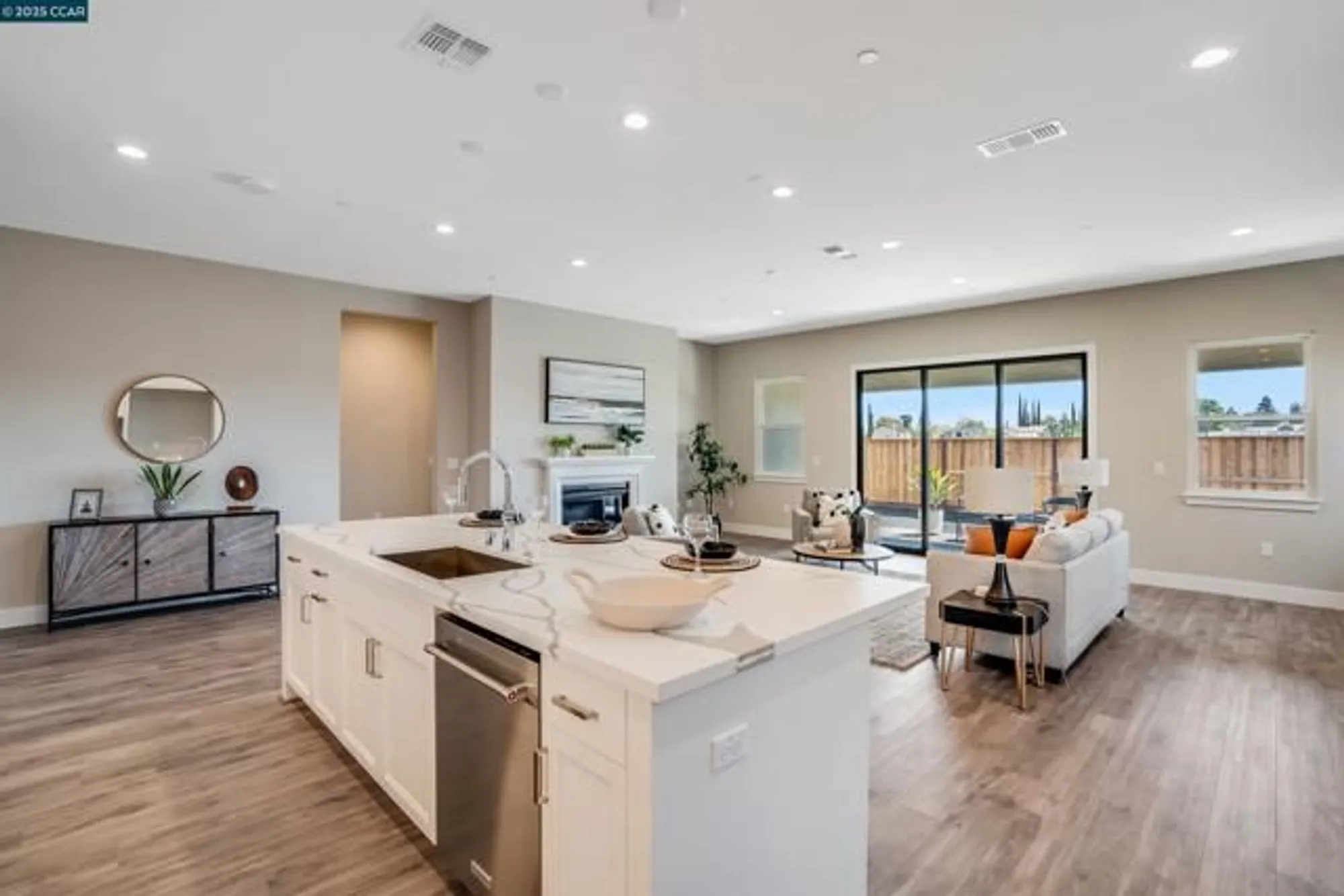 Property Slideshow image 5 of 45 | 1567 aloha ln, Tracy, CA, 95377