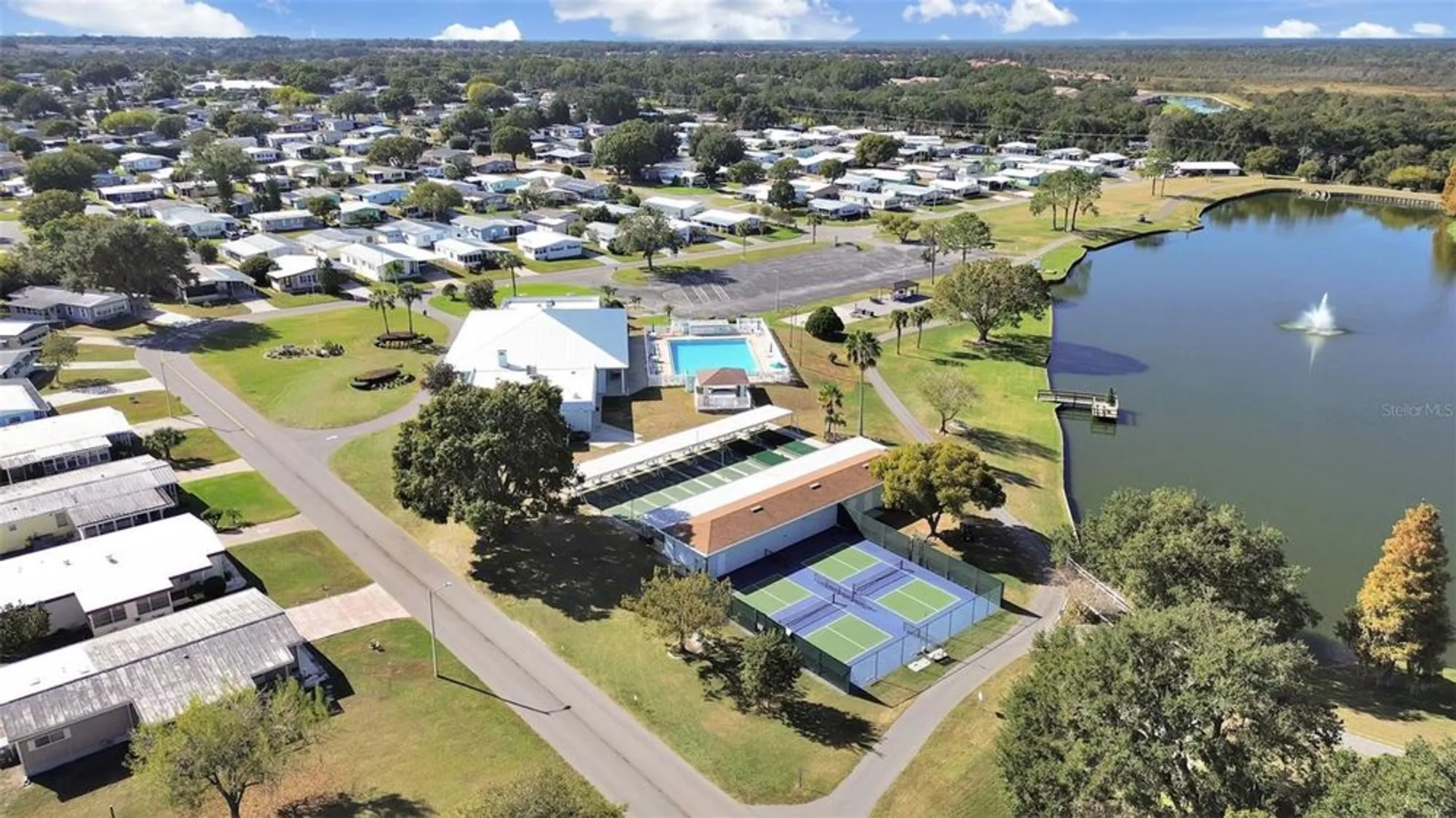 Property Slideshow image 38 of 44 | 1758 fox hill dr, Lakeland, FL, 33810