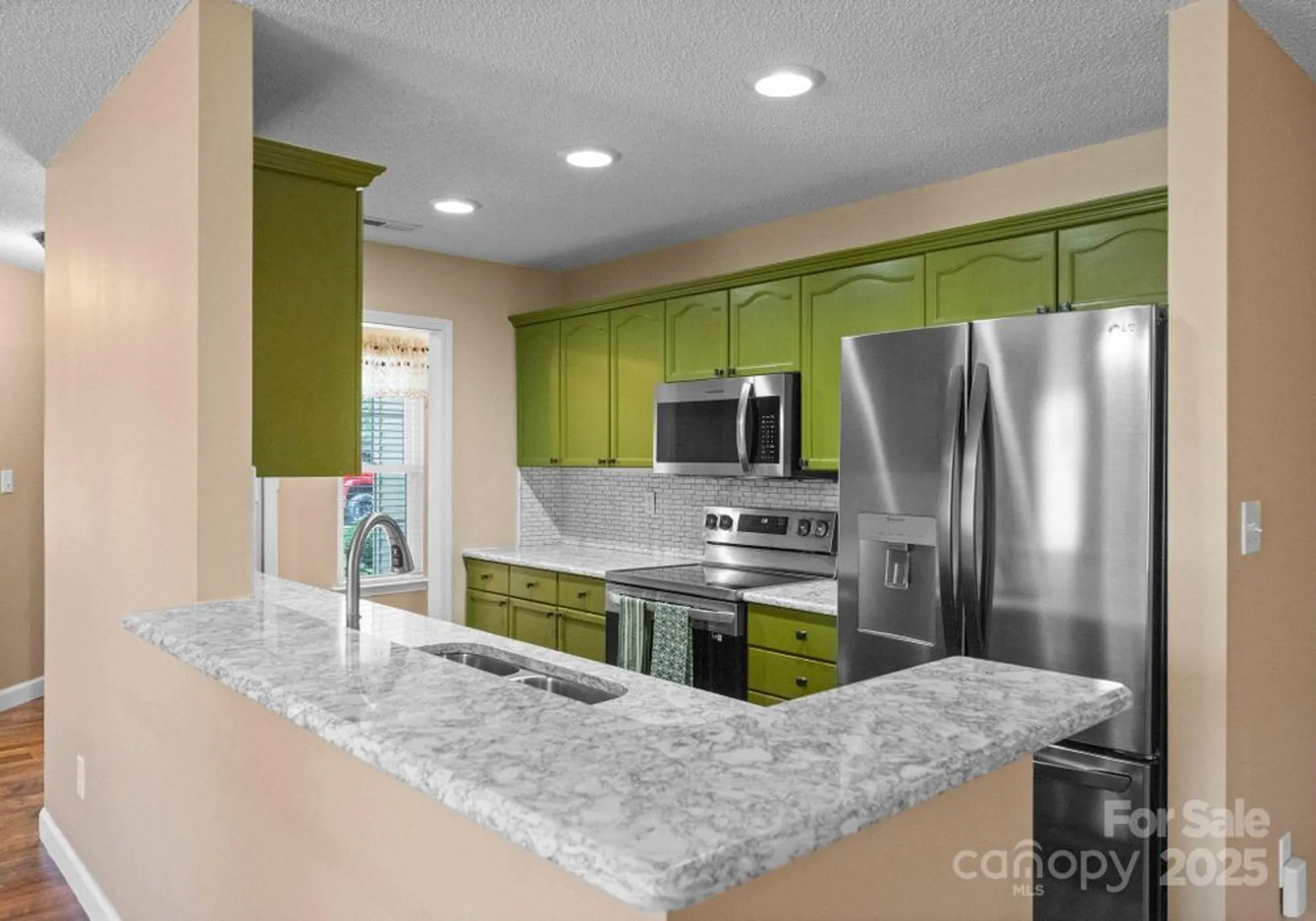 Property Slideshow image 9 of 23 | 110 whitehall dr, Mooresville, NC, 28117