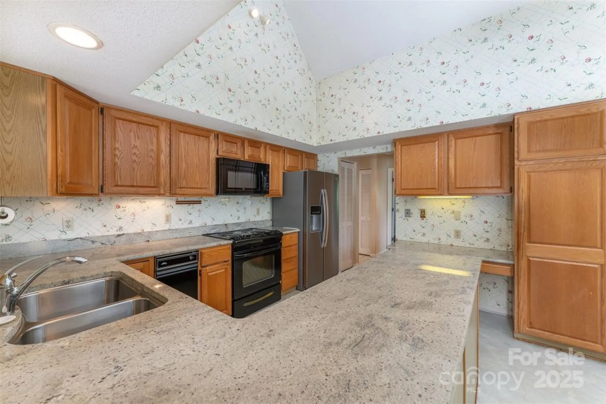 Property Slideshow image 18 of 41 | 144 overlook dr, Flat Rock, NC, 28731