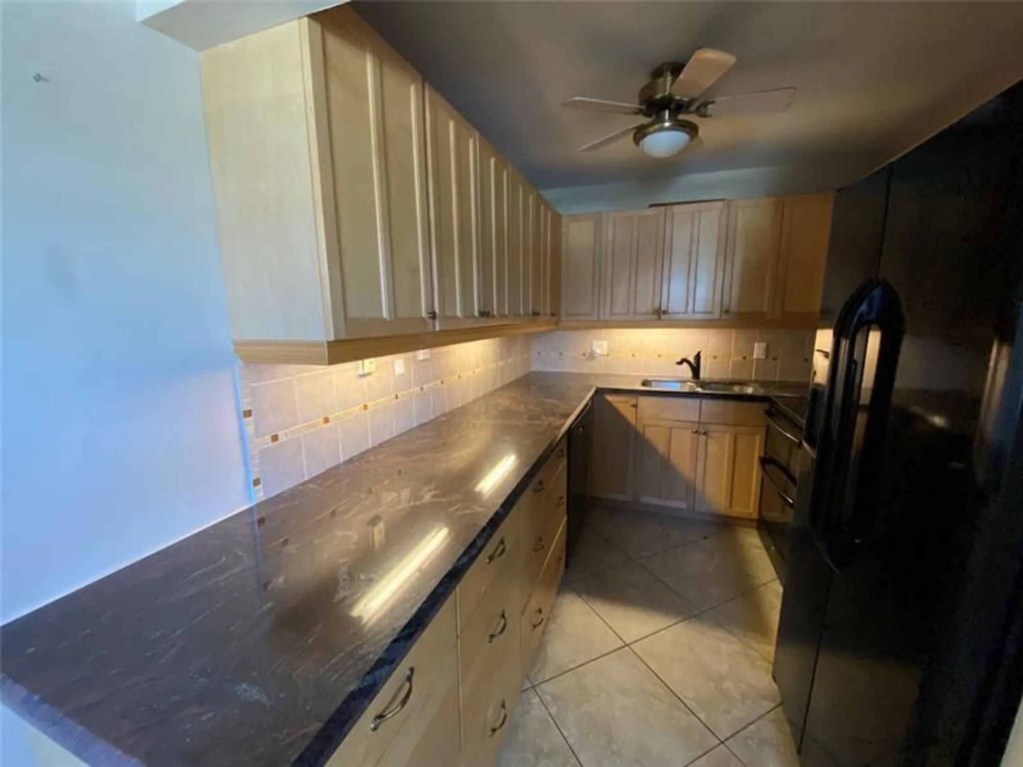 Property Slideshow image 6 of 44 | 2019 cambridge a # 2019, Deerfield Beach, FL, 33442