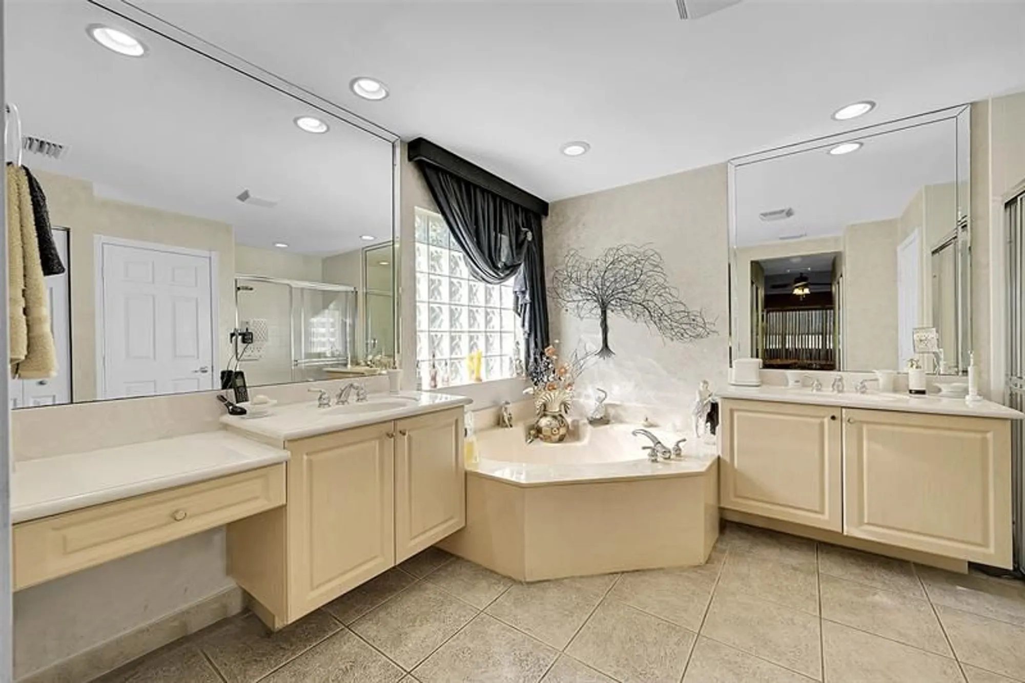 Property Slideshow image 19 of 45 | 7822 vista palms way, Lake Worth, FL, 33467