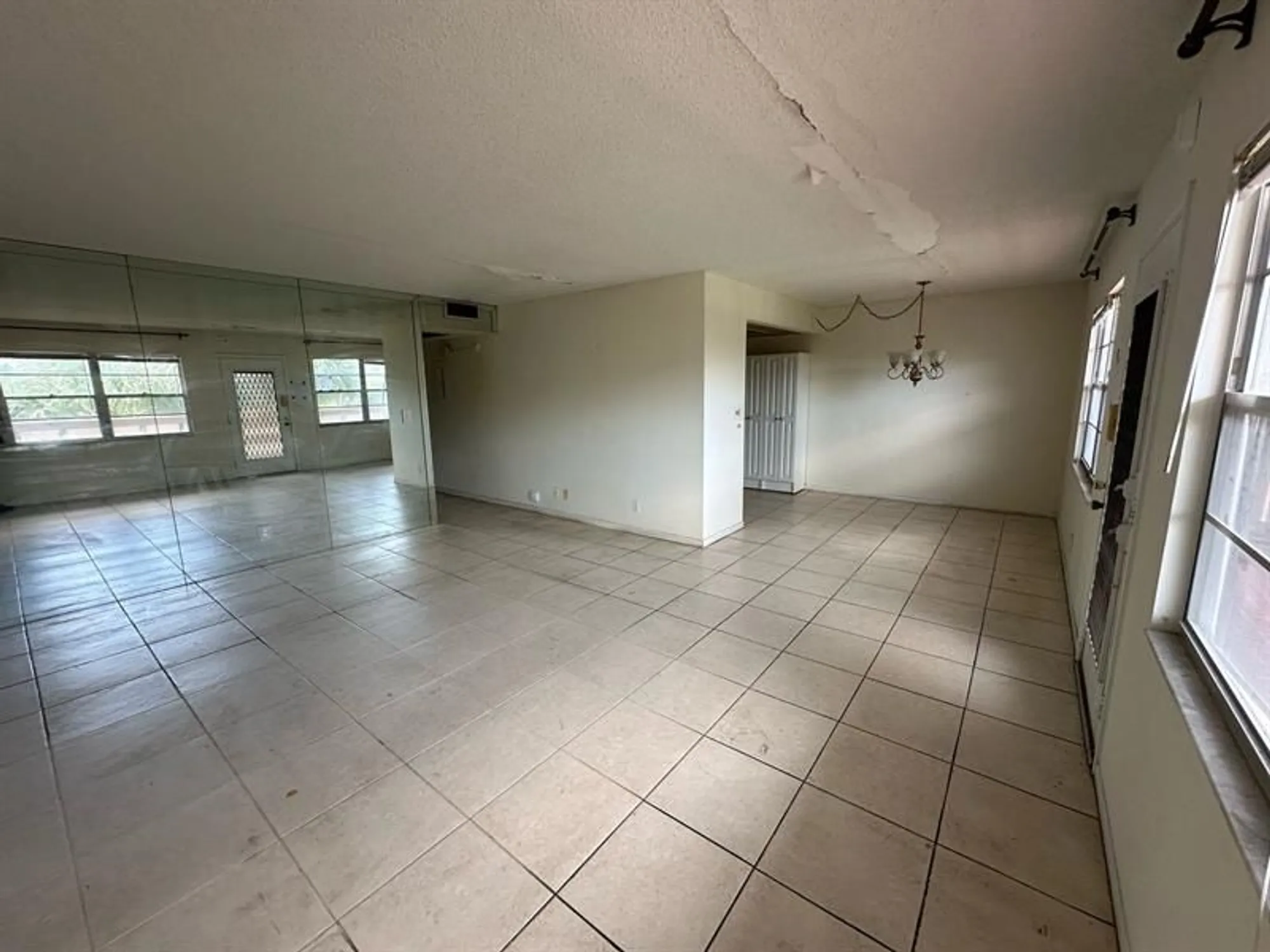 Property Slideshow image 4 of 15 | 1903 bermuda cir e3, Coconut Creek, FL, 33066