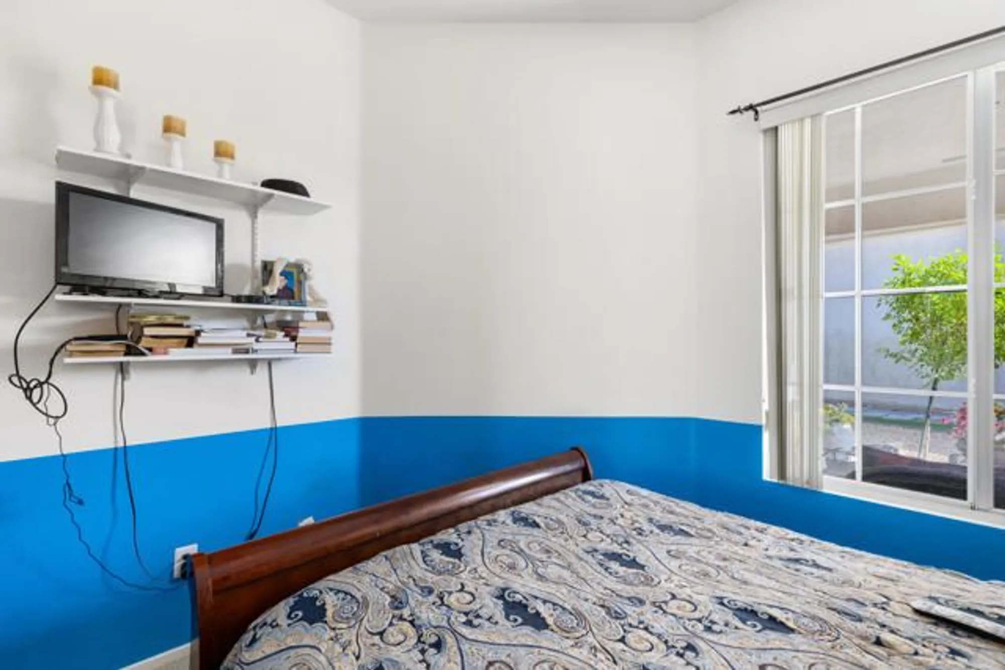 Property Slideshow image 35 of 65 | 43986 medinah dr, Indio, CA, 92201