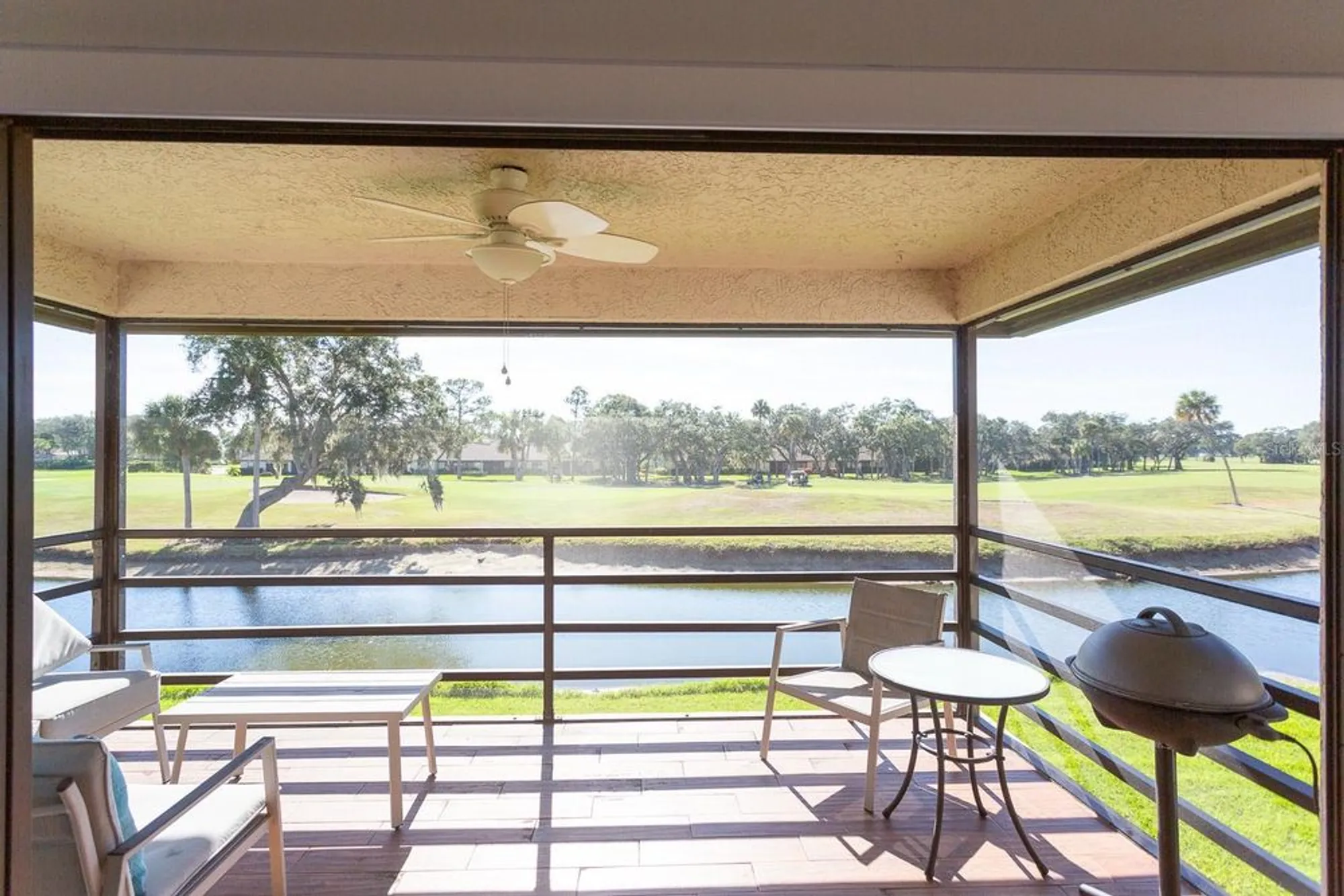 Property Slideshow image 15 of 41 | 5630 golf pointe dr 206, Sarasota, FL, 34243