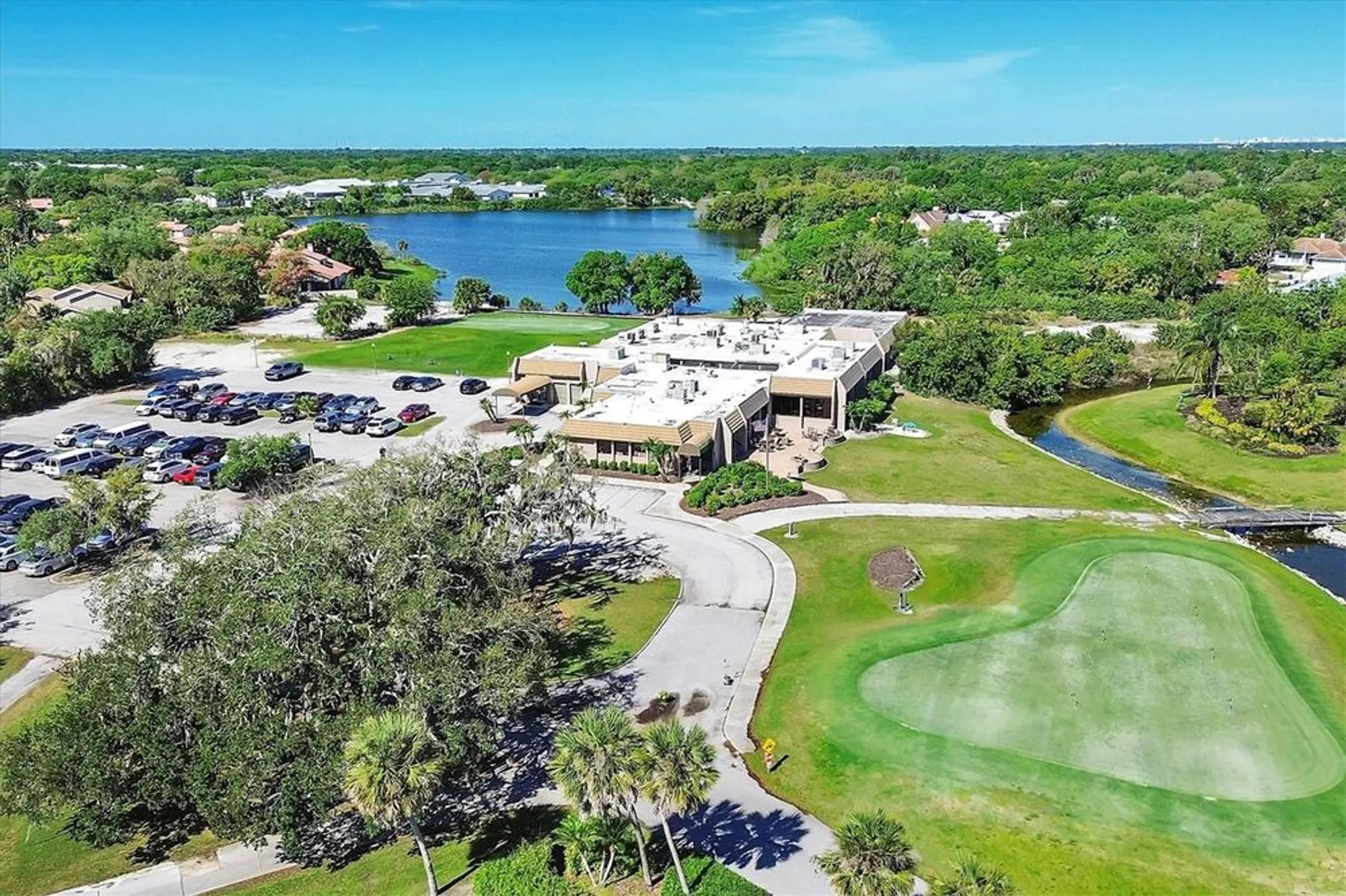 Property Slideshow image 78 of 94 | 7254 oak moss dr 72, Sarasota, FL, 34241