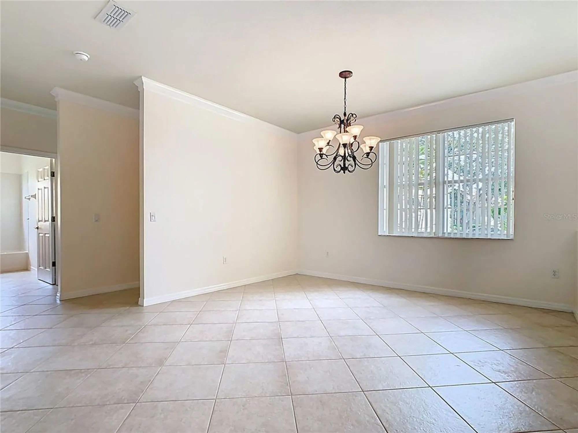 Property Slideshow image 8 of 67 | 644 shorehaven dr, Kissimmee, FL, 34759