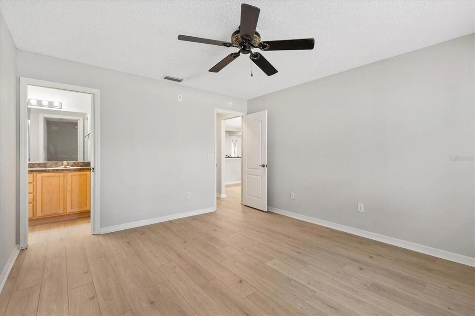 Property Slideshow image 24 of 46 | 2573 caribe dr, The Villages, FL, 32162