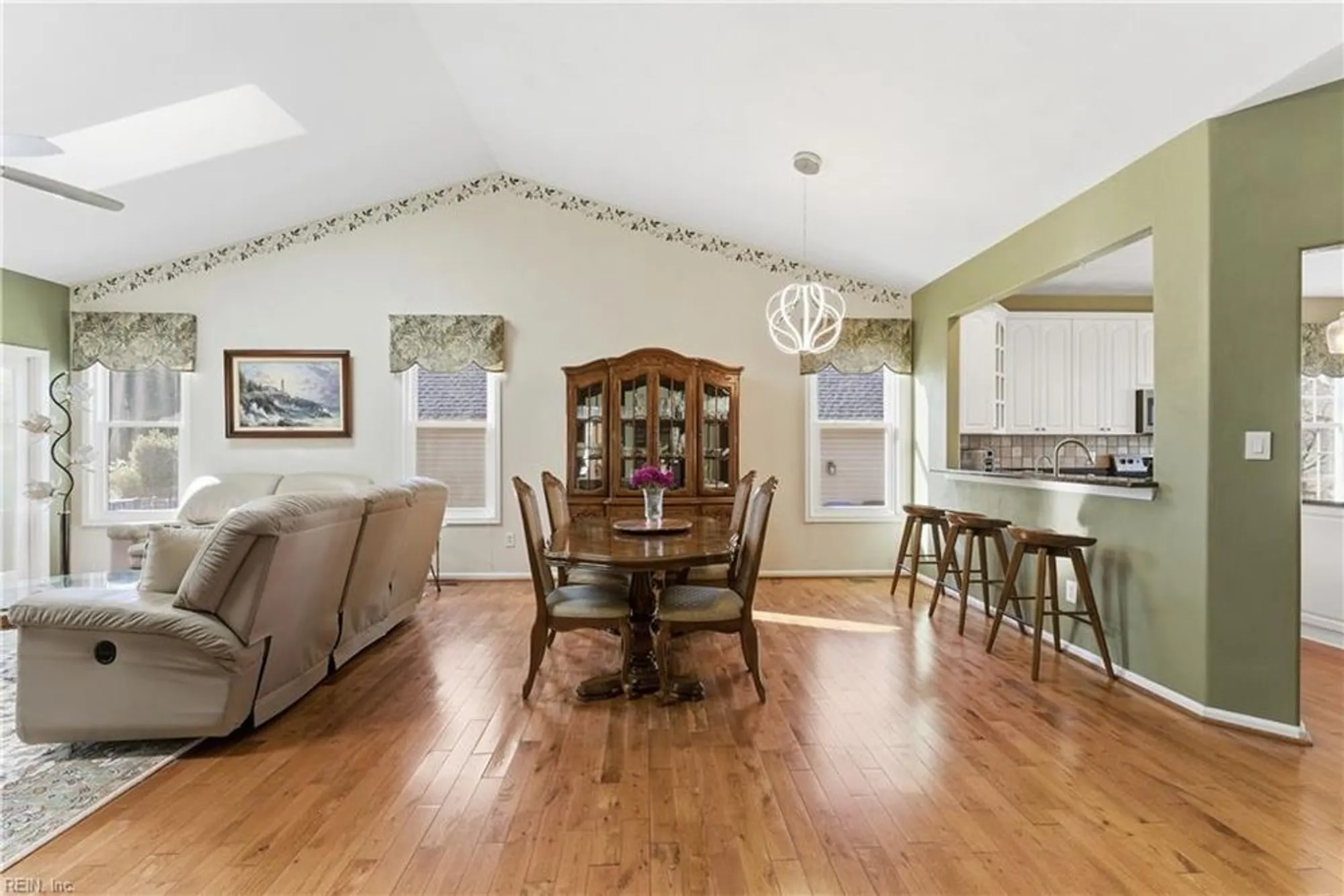 Property Slideshow image 8 of 44 | 3237 gallahad dr, Virginia Beach, VA, 23456