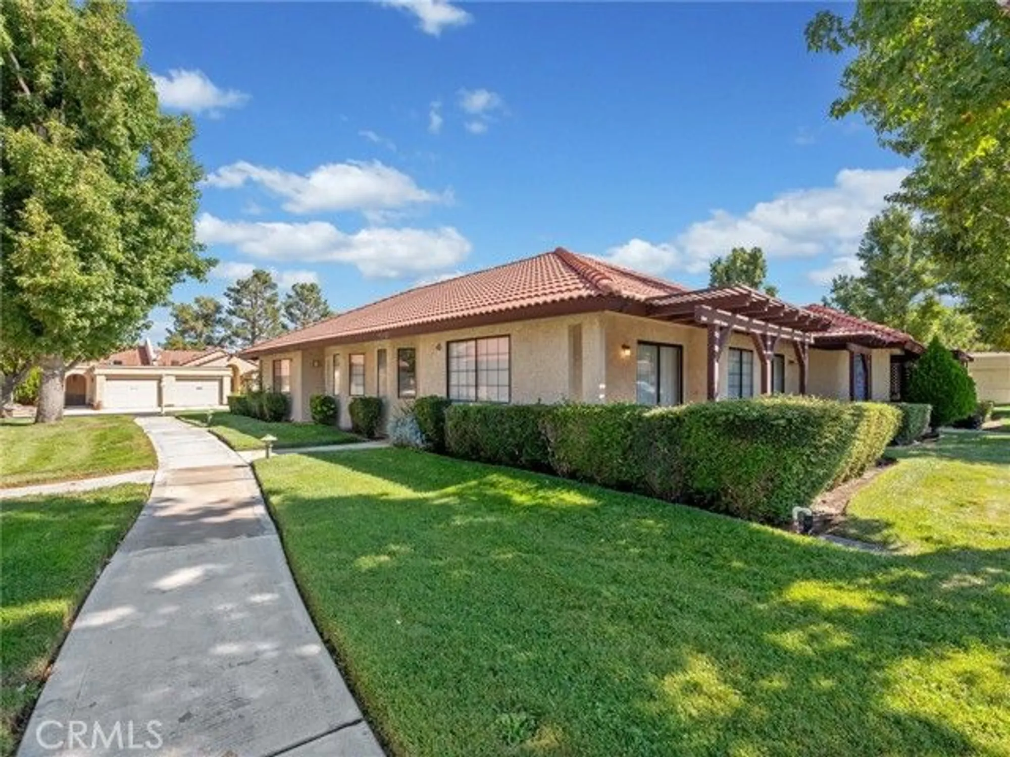 Property Slideshow image 24 of 27 | 19183 elm dr, Apple Valley, CA, 92308