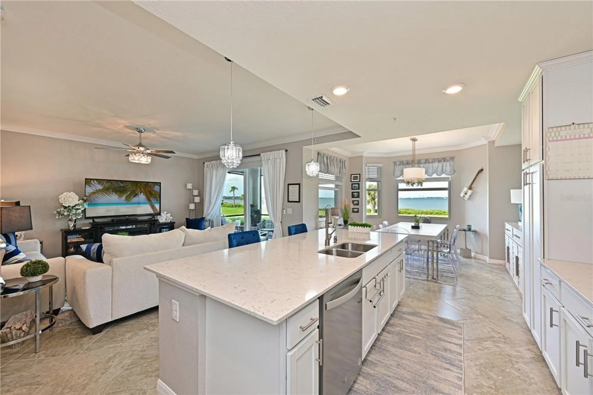 Property Slideshow image 7 of 74 | 910 tidewater shores loop 102, Bradenton, FL, 34208