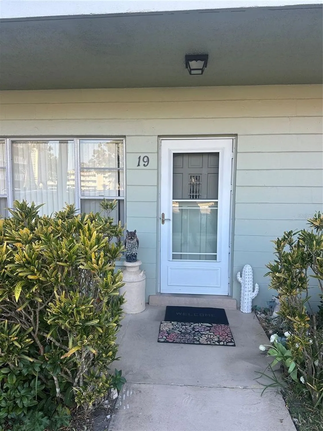 Property Slideshow image 1 of 26 | 2401 ecuadorian way 19, Clearwater, FL, 33763