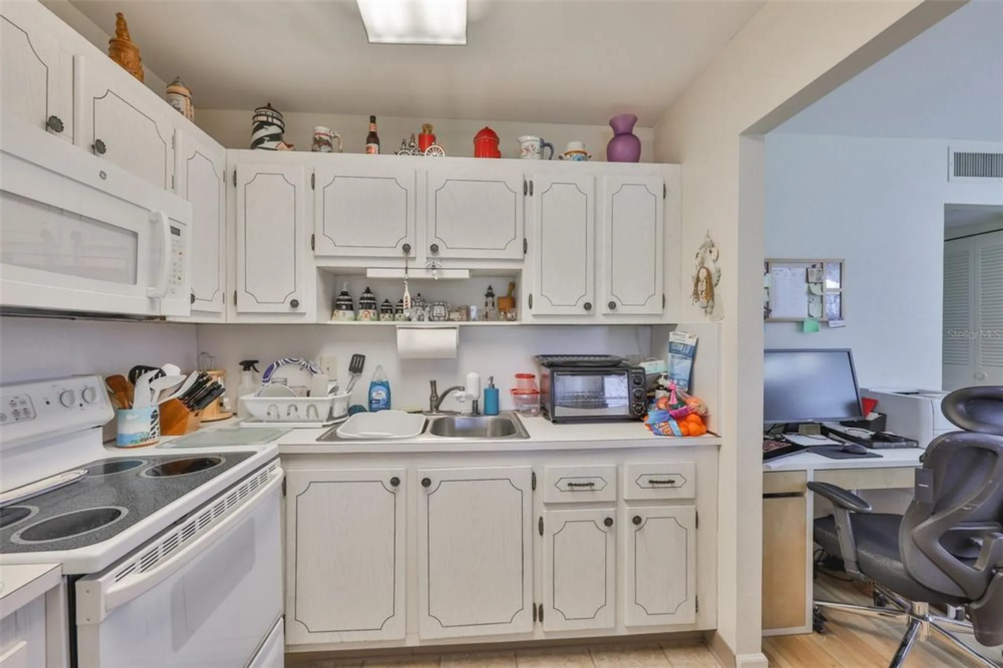 Property Slideshow image 12 of 53 | 301 kings blvd 130, Sun City Center, FL, 33573