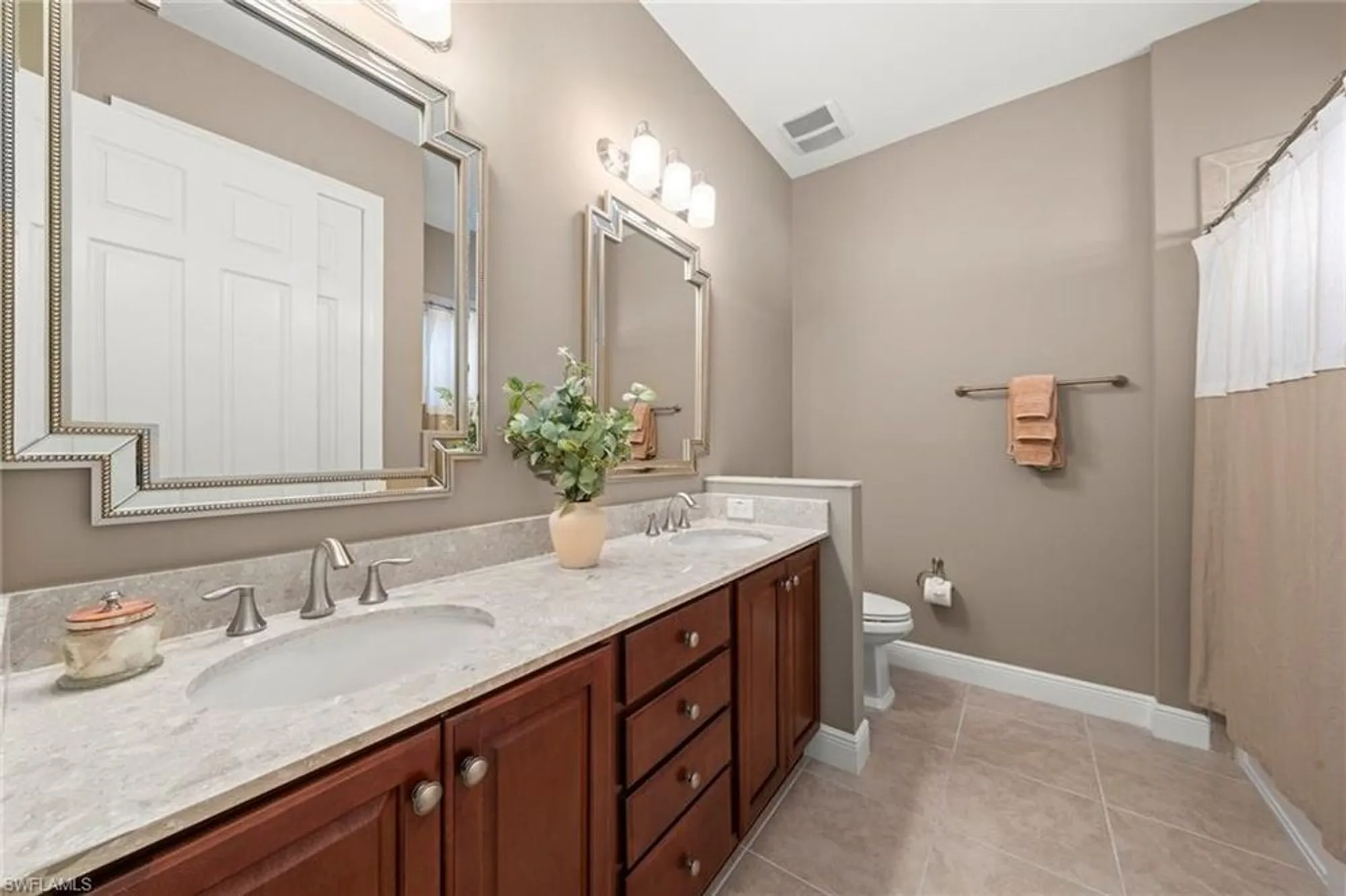 Property Slideshow image 31 of 49 | 24451 terzetto ln 403, Bonita Springs, FL, 34134