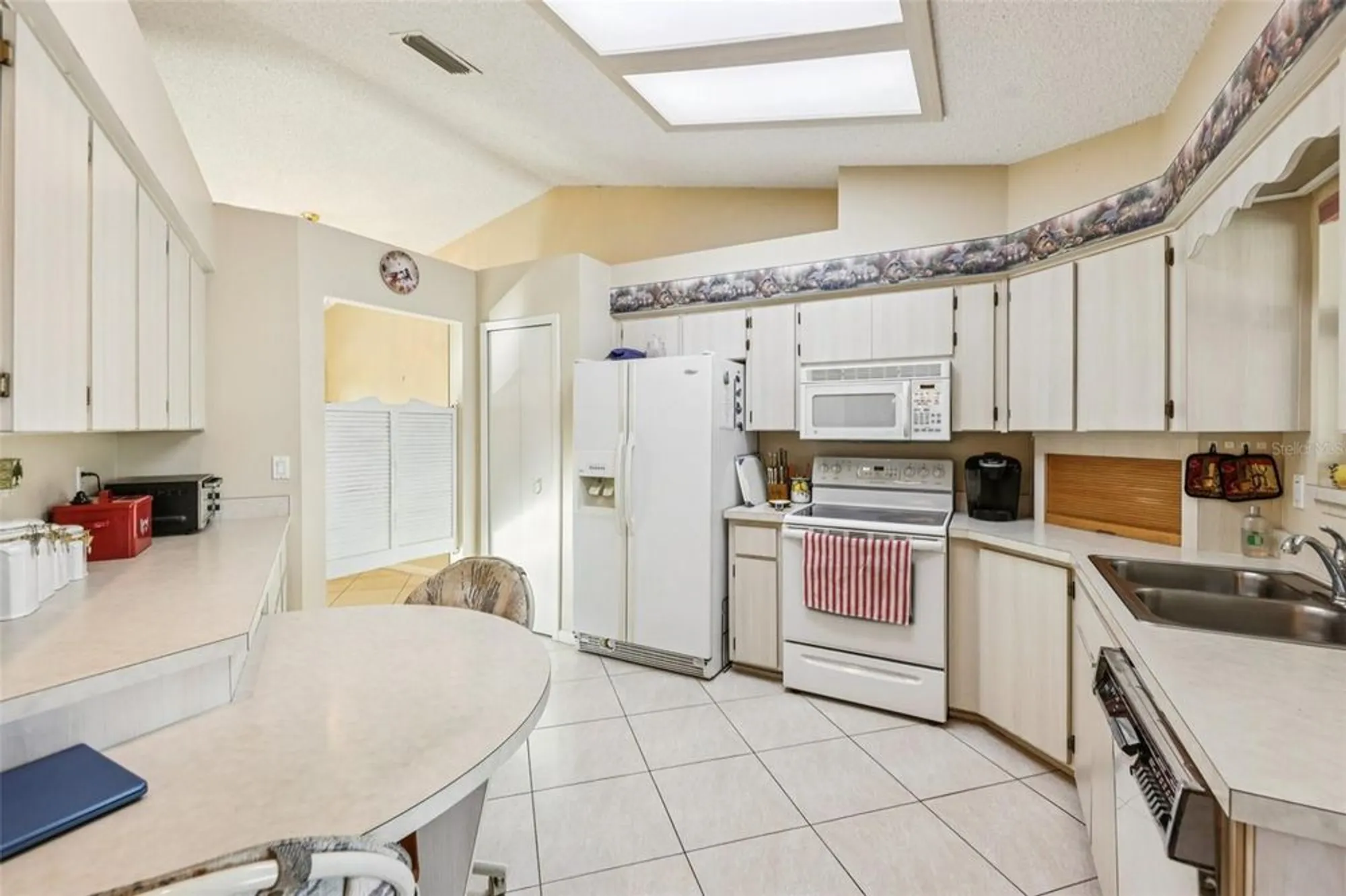 Property Slideshow image 9 of 27 | 26209 newcombe cir, Leesburg, FL, 34748