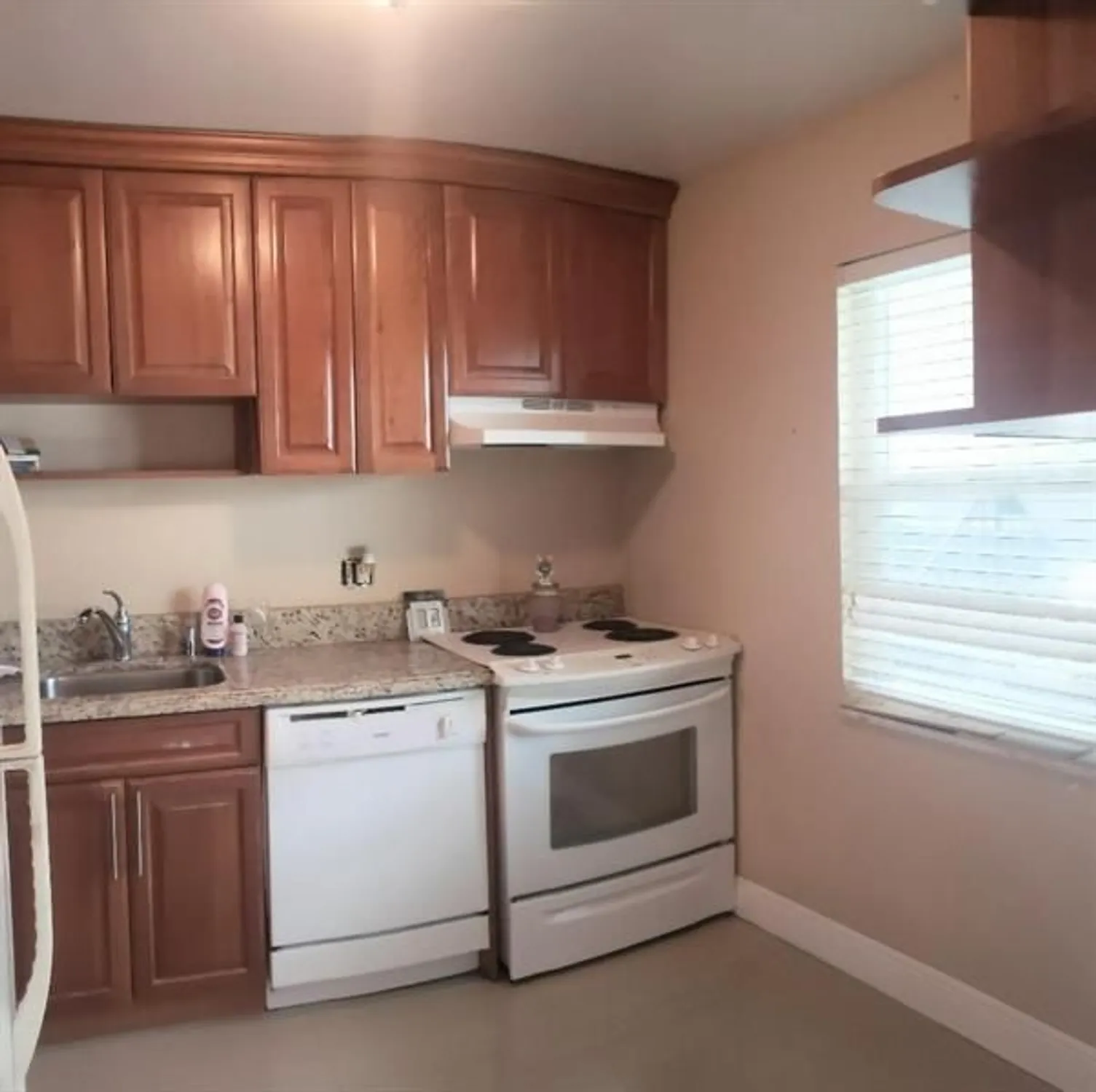 Property Slideshow image 32 of 43 | 7897 golf circle dr 112, Margate, FL, 33063