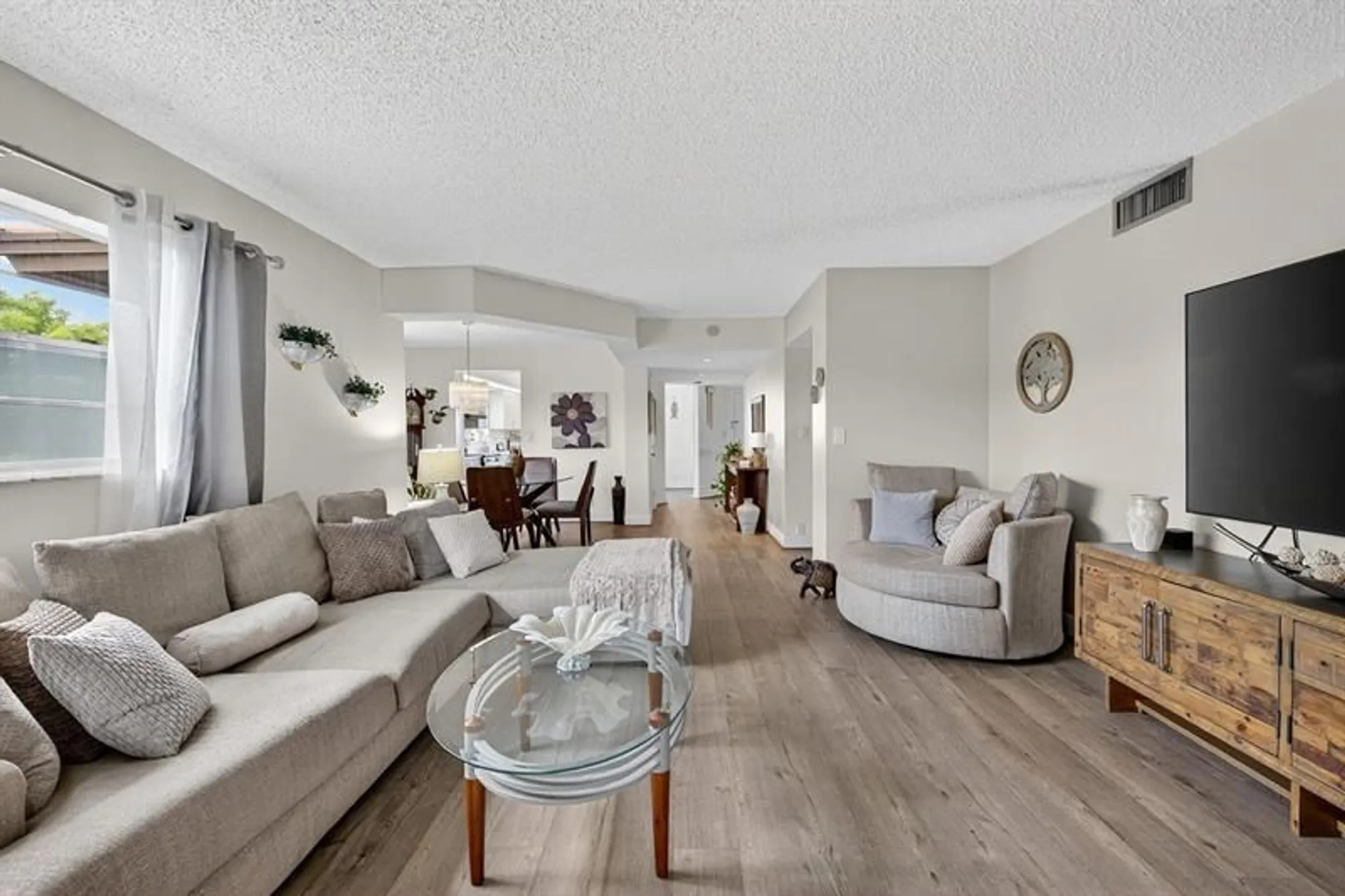 Property Slideshow image 11 of 16 | 1603 abaco dr m4, Coconut Creek, FL, 33066