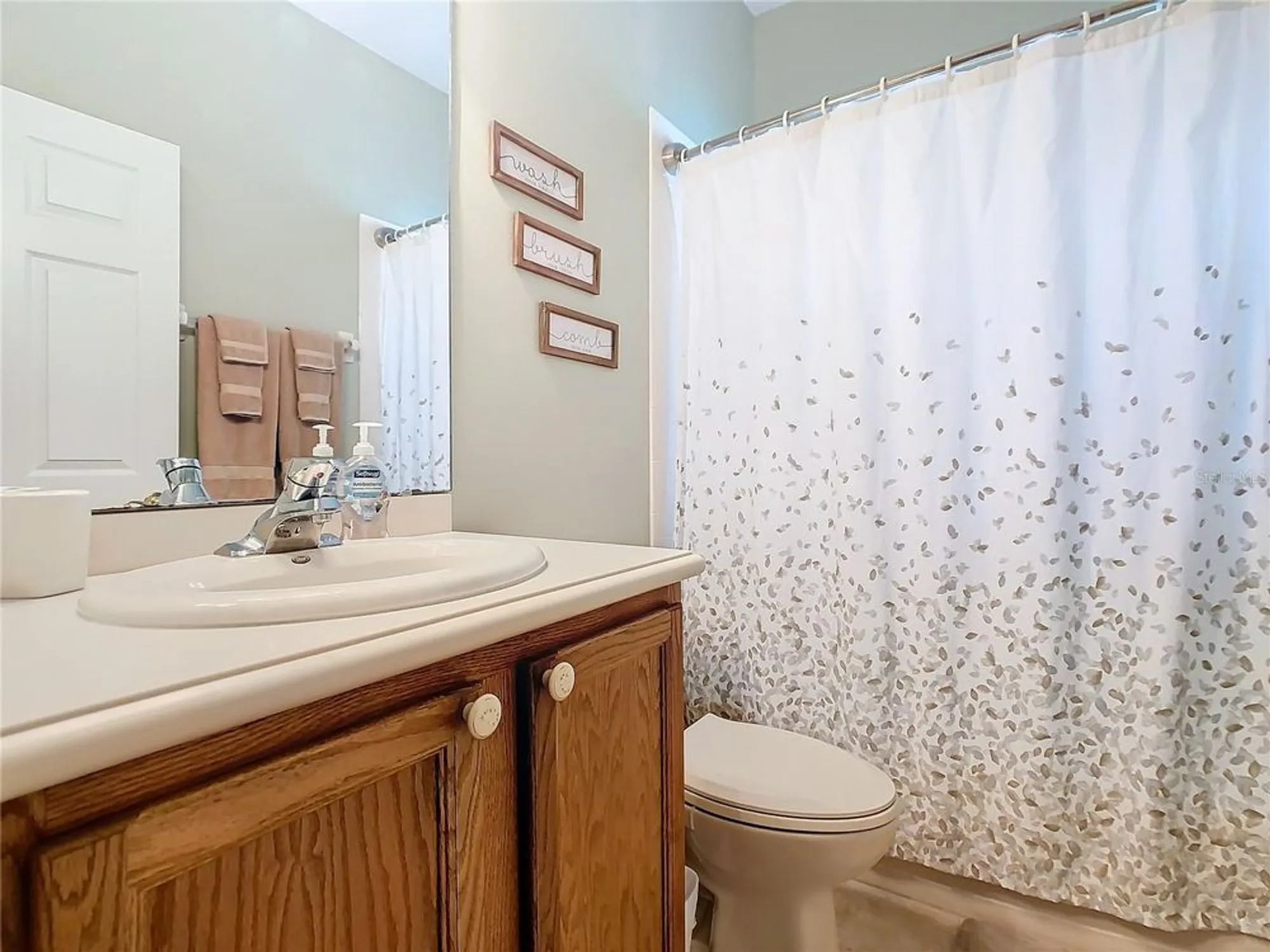 Property Slideshow image 29 of 48 | 501 heartwell dr, Poinciana, FL, 34759