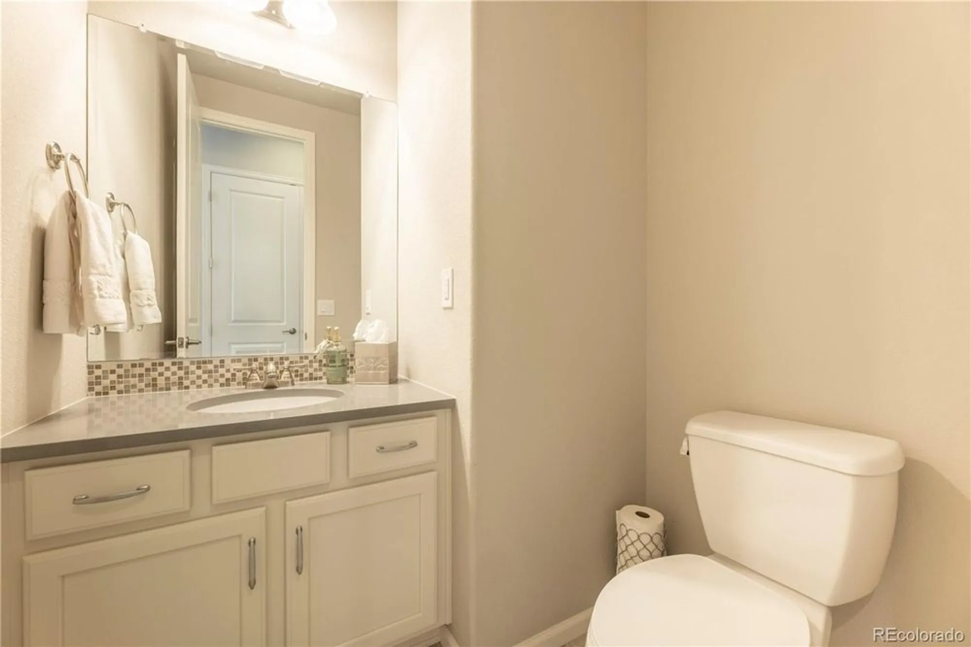 Property Slideshow image 26 of 40 | 2490 lassen ln, Castle Rock, CO, 80109