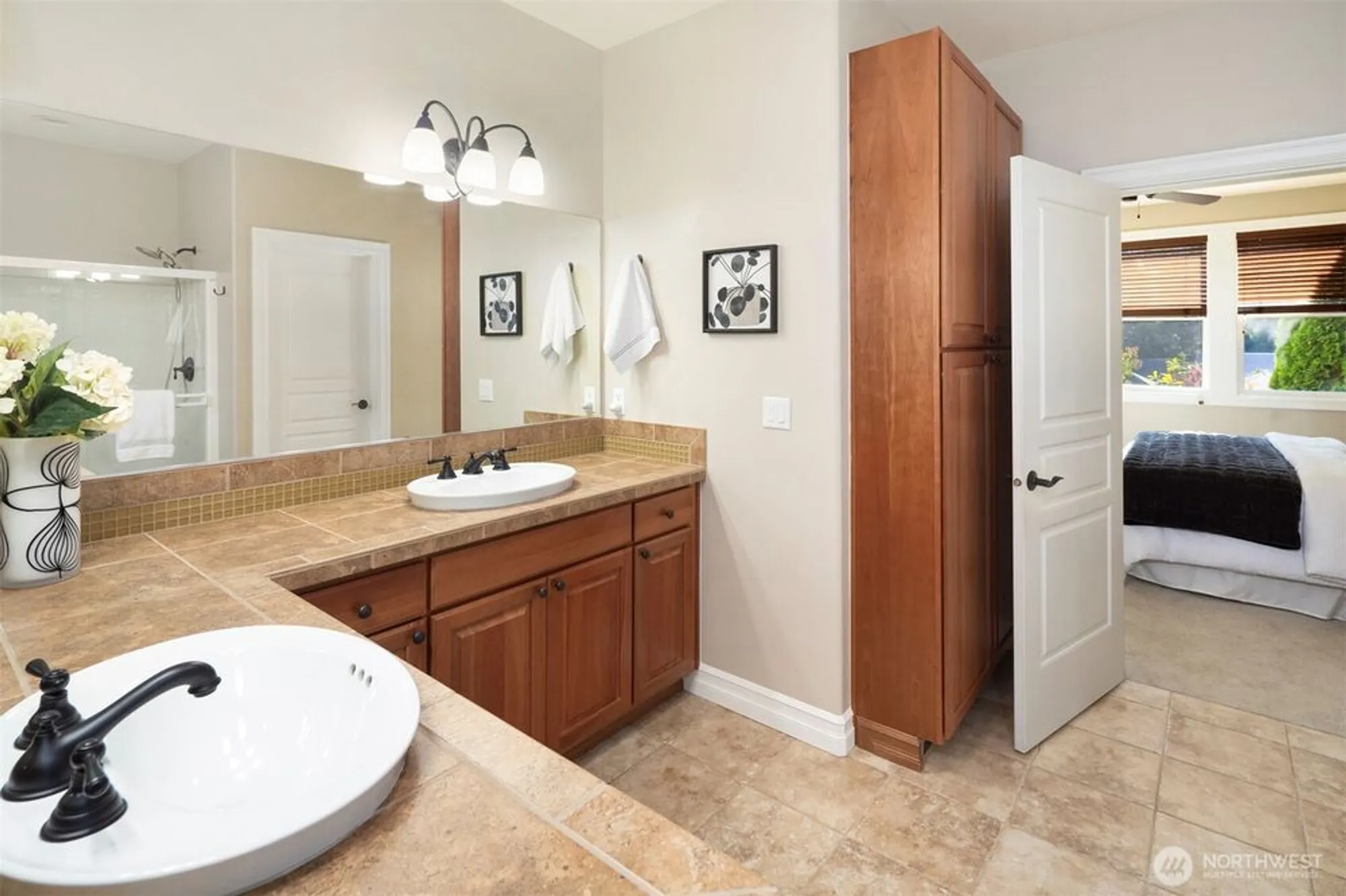 Property Slideshow image 21 of 29 | 13507 adair creek way, Redmond, WA, 98053