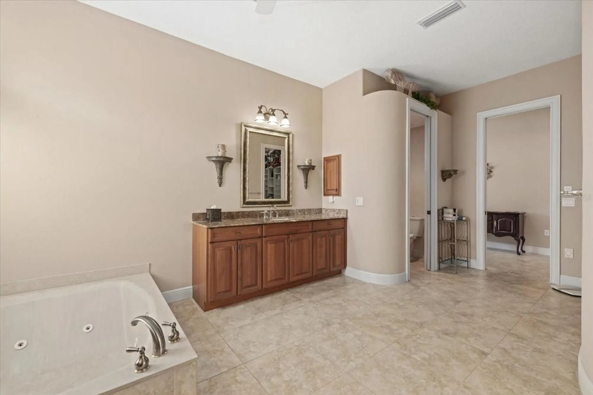 Property Slideshow image 35 of 65 | 457 sherbrooke ct, Venice, FL, 34293