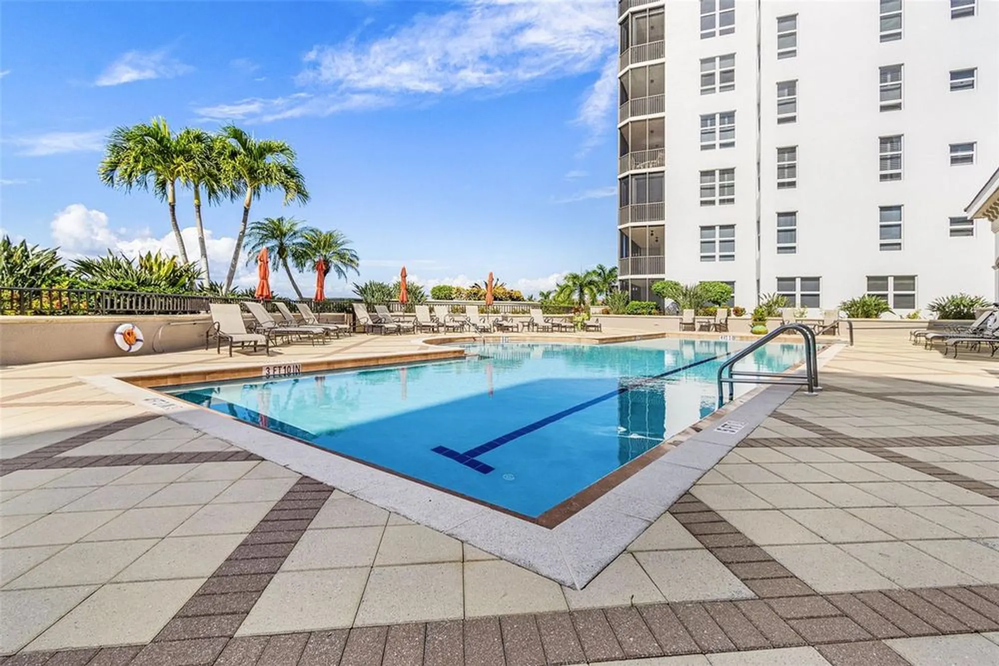 Property Slideshow image 34 of 54 | 3329 sunset key cir 203, Punta Gorda, FL, 33955