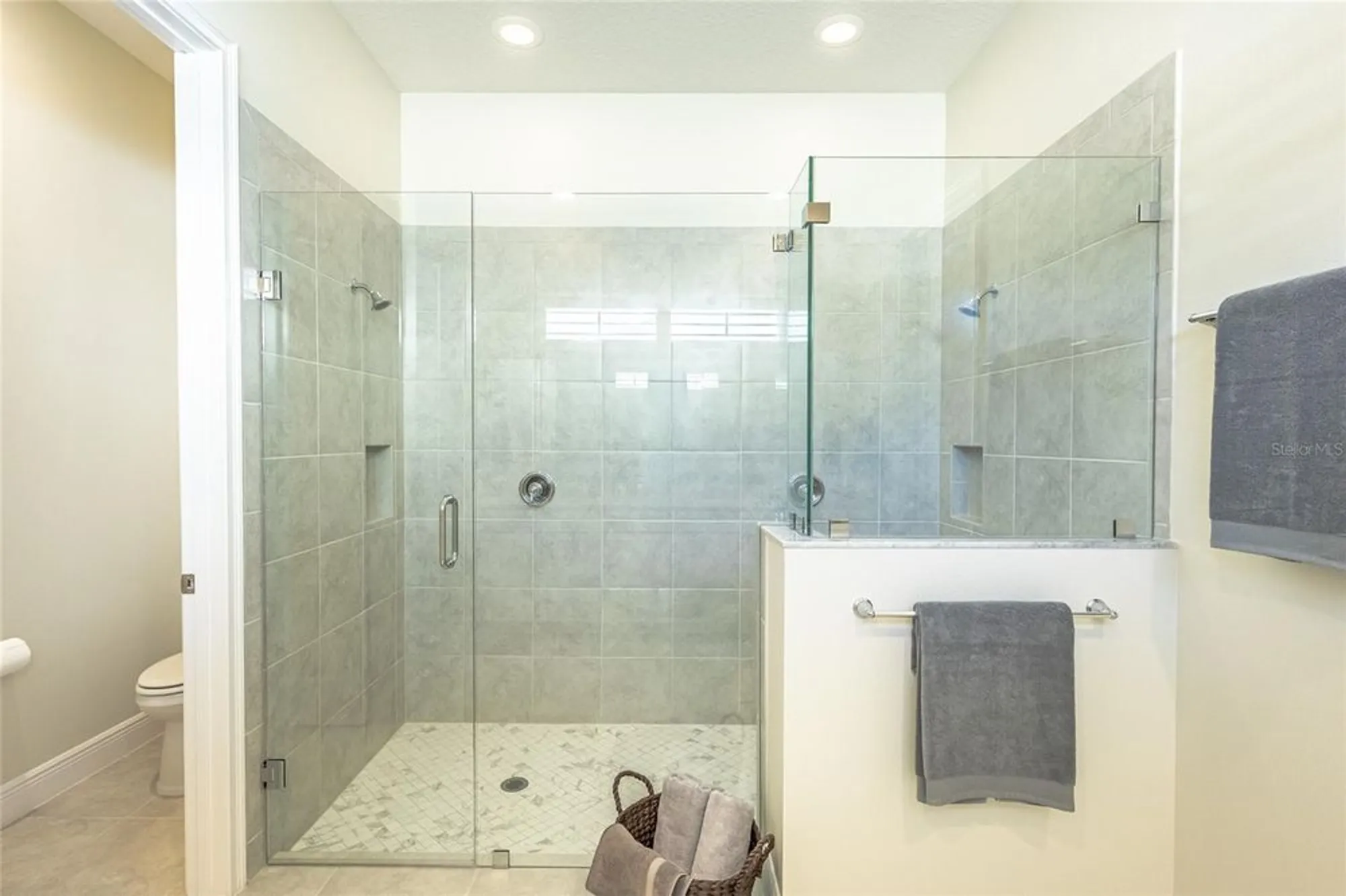 Property Slideshow image 25 of 88 | 2606 meadowedge loop, Saint Cloud, FL, 34772
