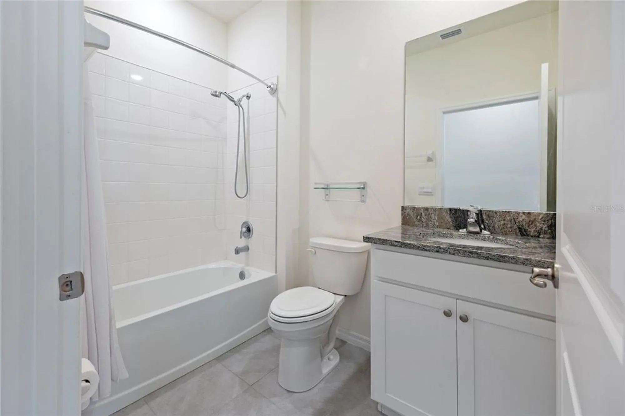 Property Slideshow image 22 of 45 | 5536 nw 40th loop, Ocala, FL, 34482