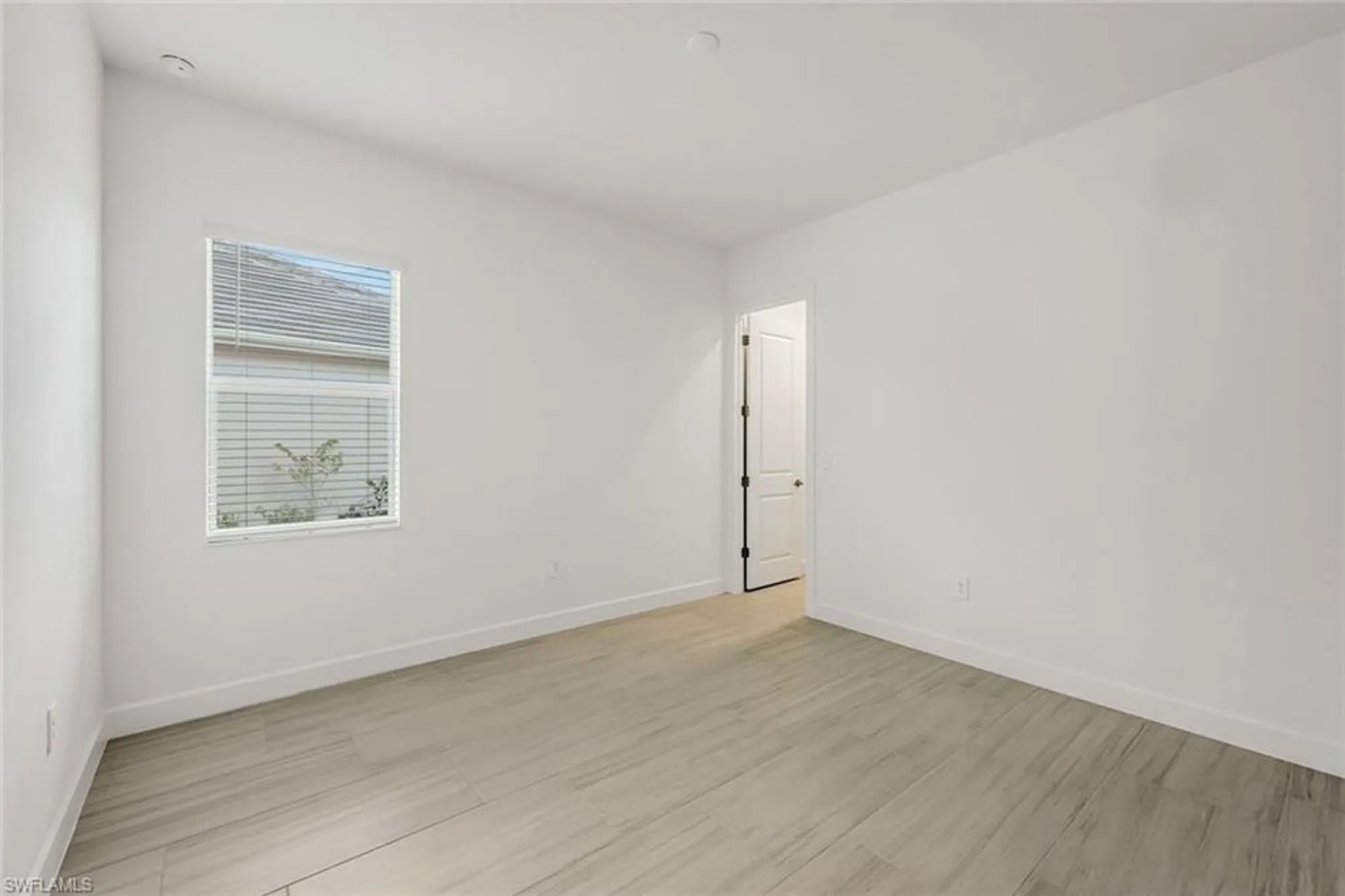 Property Slideshow image 35 of 47 | 17338 blue sapphire dr, Fort Myers, FL, 33913