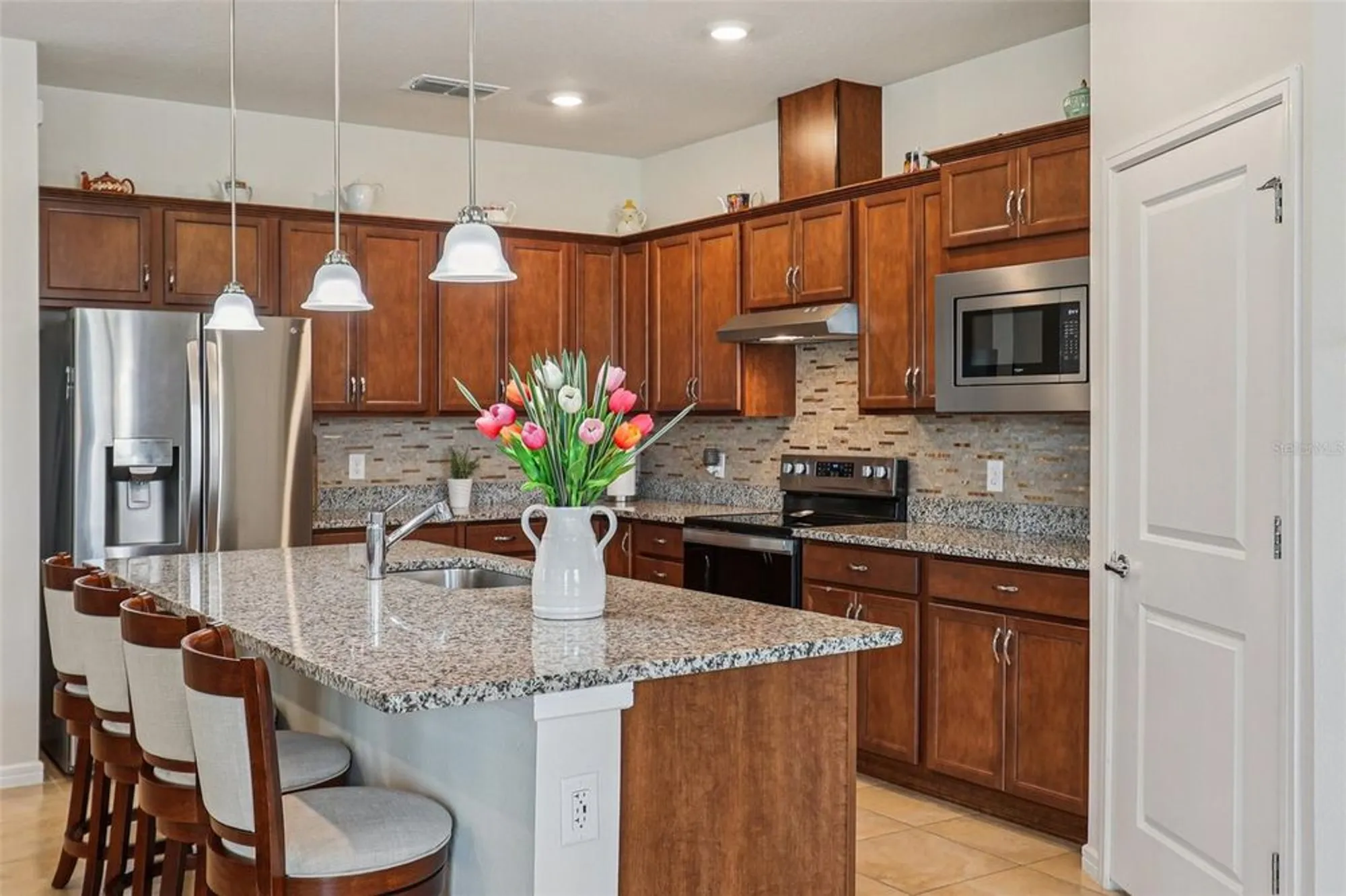 Property Slideshow image 15 of 49 | 2015 spring shower cir, Kissimmee, FL, 34744