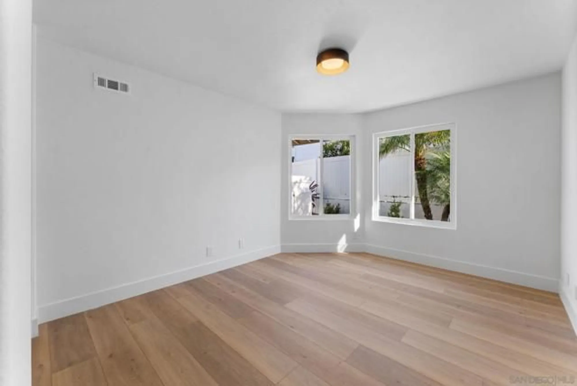 Property Slideshow image 24 of 33 | 5030 alicante way, Oceanside, CA, 92056
