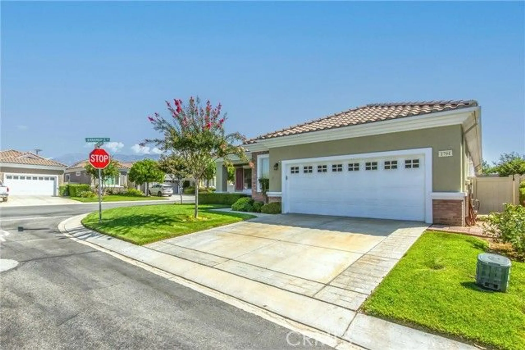 Property Slideshow image 5 of 39 | 1794 n forest oaks dr, Beaumont, CA, 92223