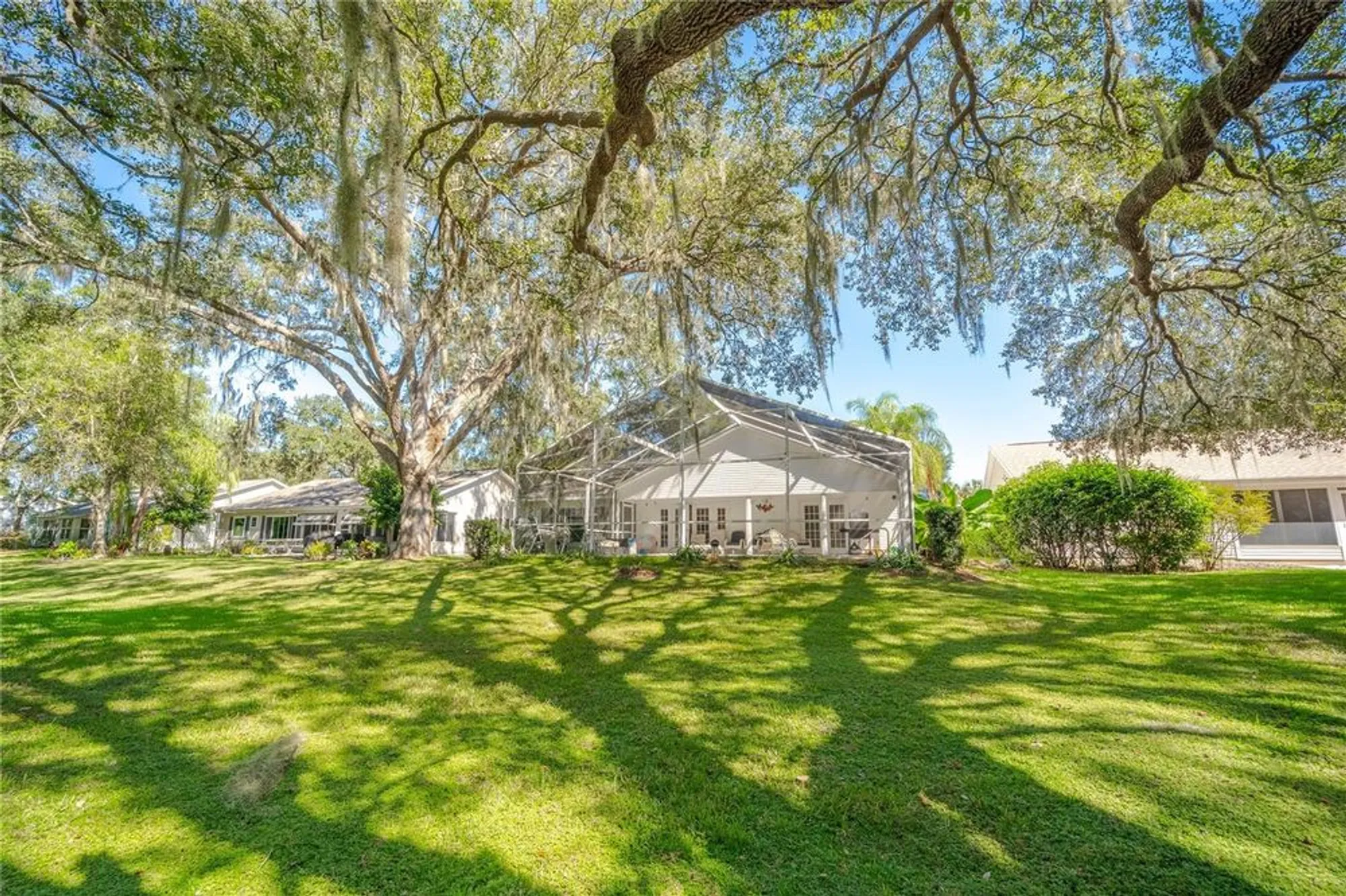 Property Slideshow image 18 of 18 | 4242 leafway cir, Leesburg, FL, 34748