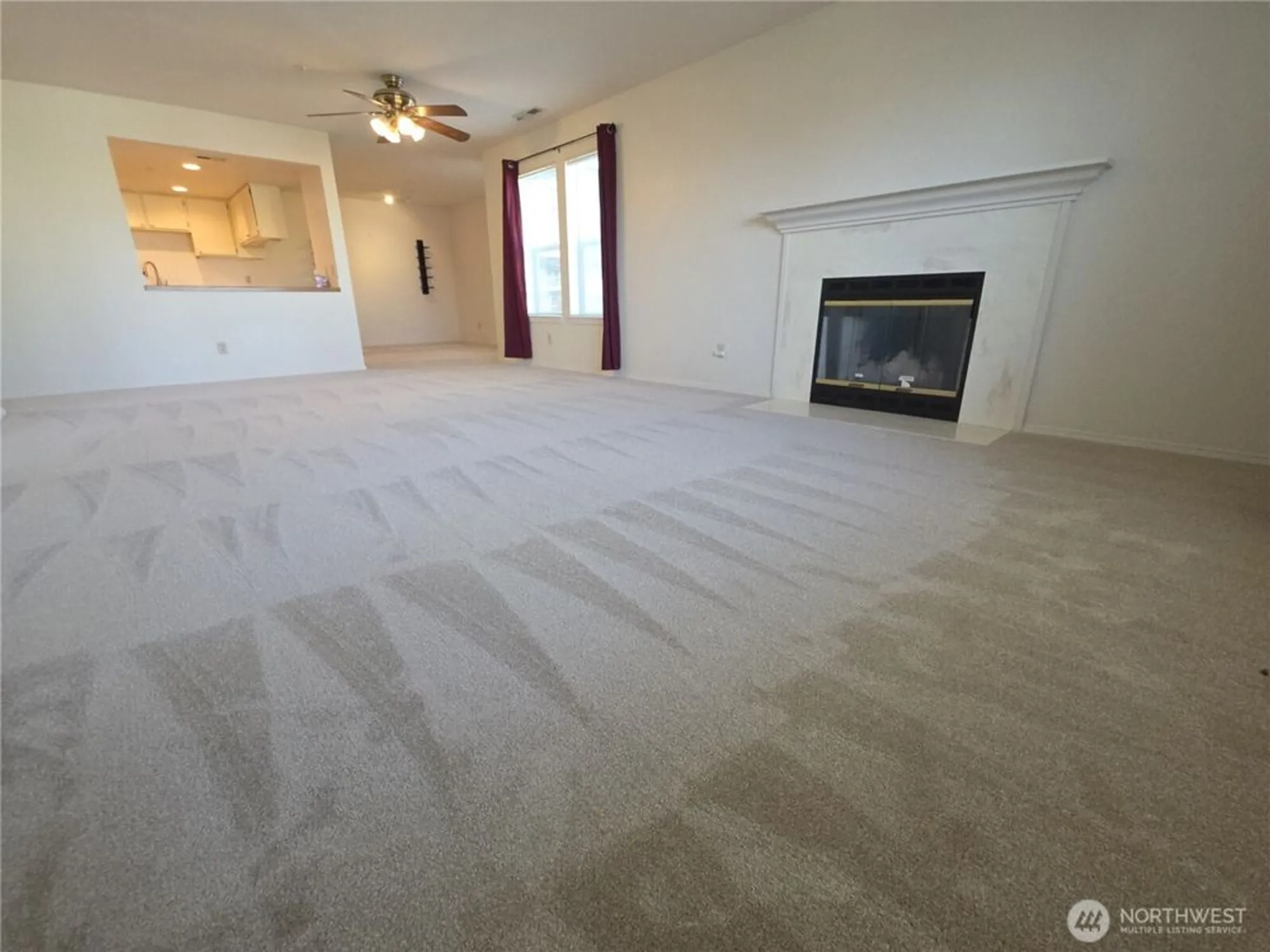 Property Slideshow image 24 of 40 | 3935 226th pl 313, Issaquah, WA, 98029