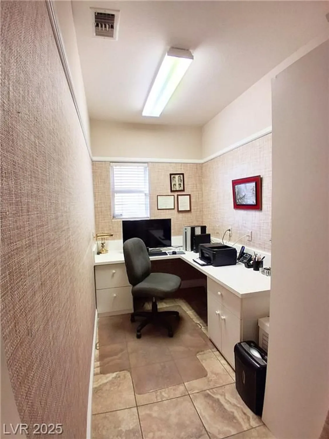 Property Slideshow image 31 of 43 | 3140 darby falls dr, Las Vegas, NV, 89134