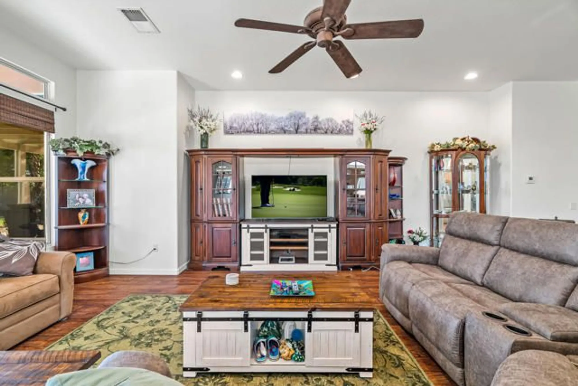 Property Slideshow image 10 of 56 | 44129 royal troon dr, Indio, CA, 92201