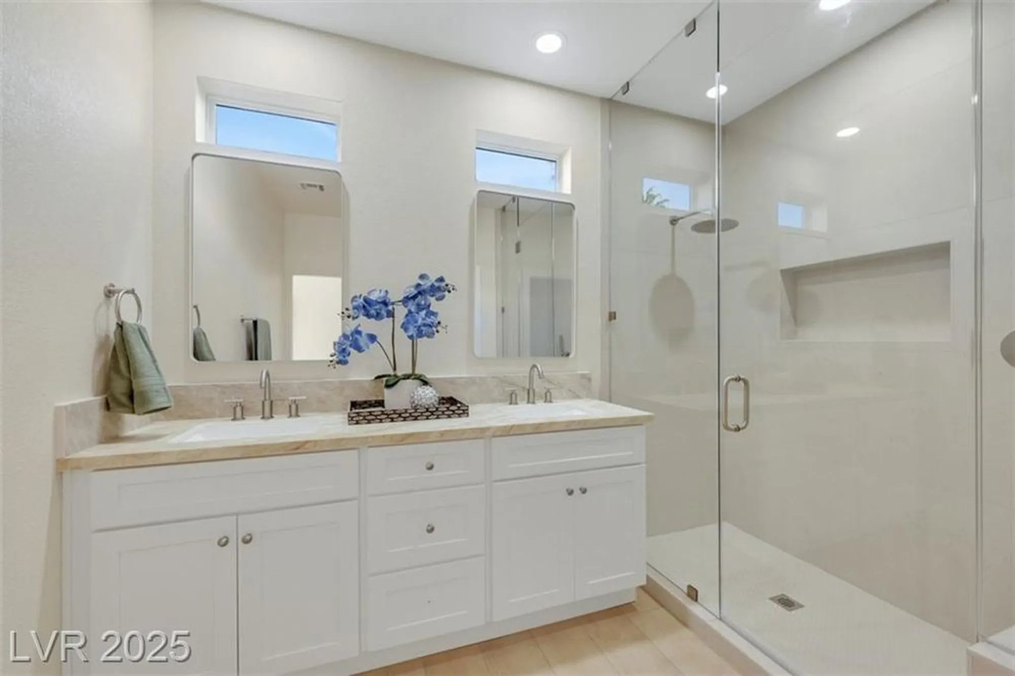 Property Slideshow image 18 of 38 | 4987 pensier st, Las Vegas, NV, 89135