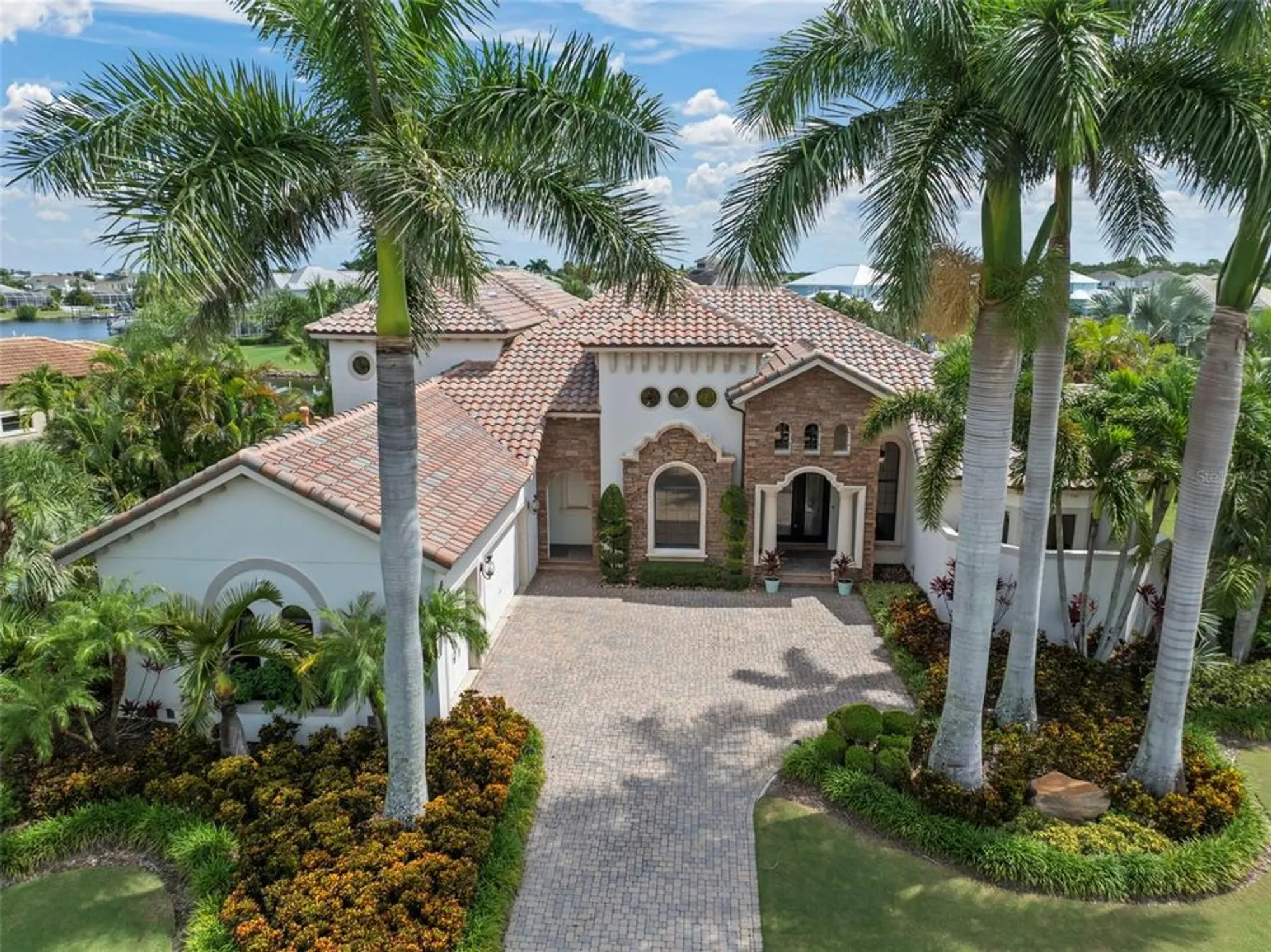 Property Slideshow image 3 of 98 | 5405 tybee island dr, Apollo Beach, FL, 33572