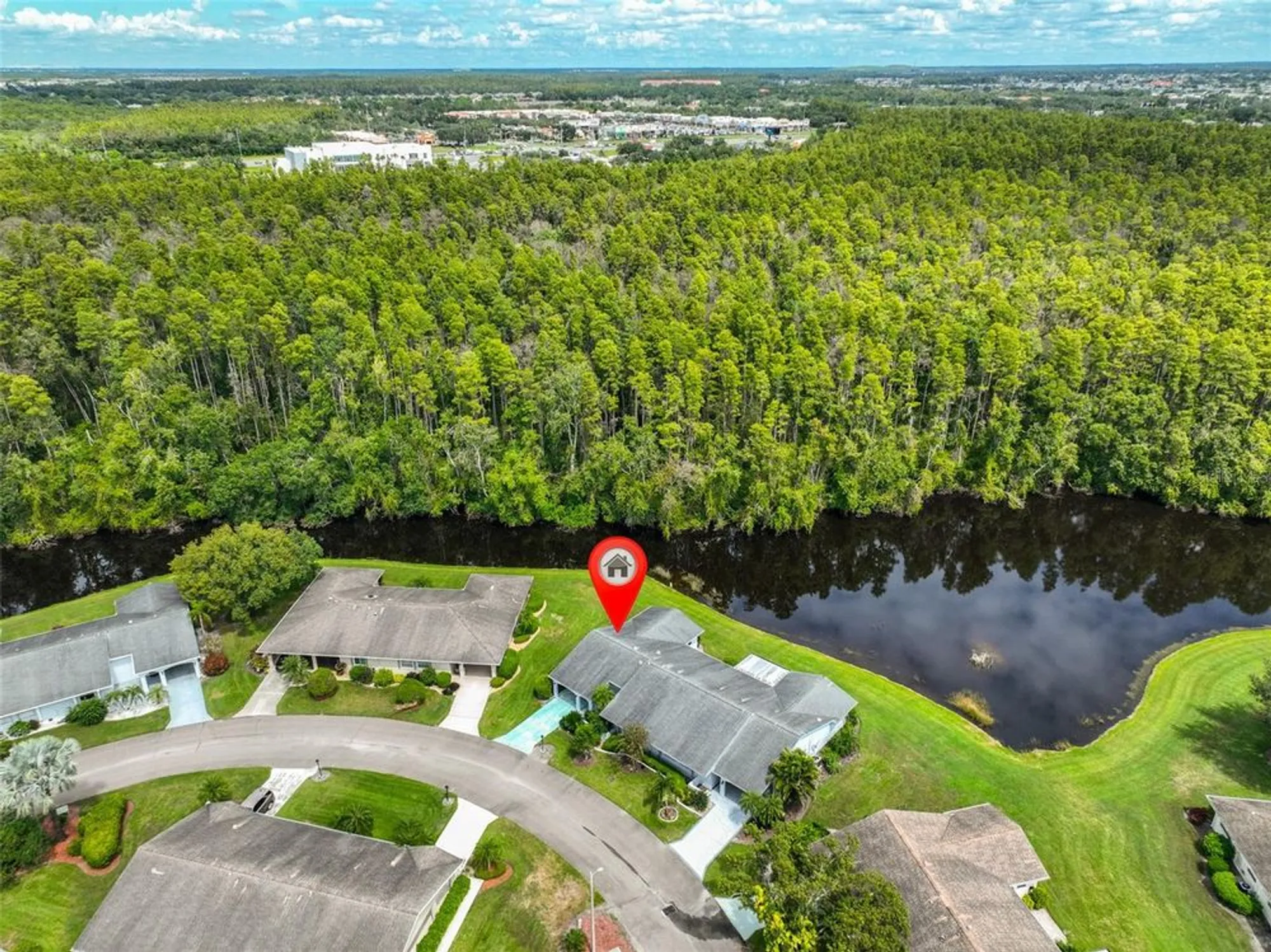 Property Slideshow image 35 of 45 | 2026 hawkhurst cir, Sun City Center, FL, 33573