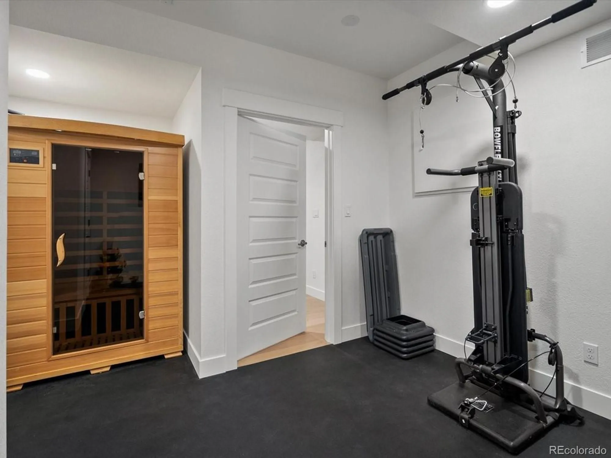 Property Slideshow image 34 of 38 | 9035 s shawnee ct, Aurora, CO, 80016