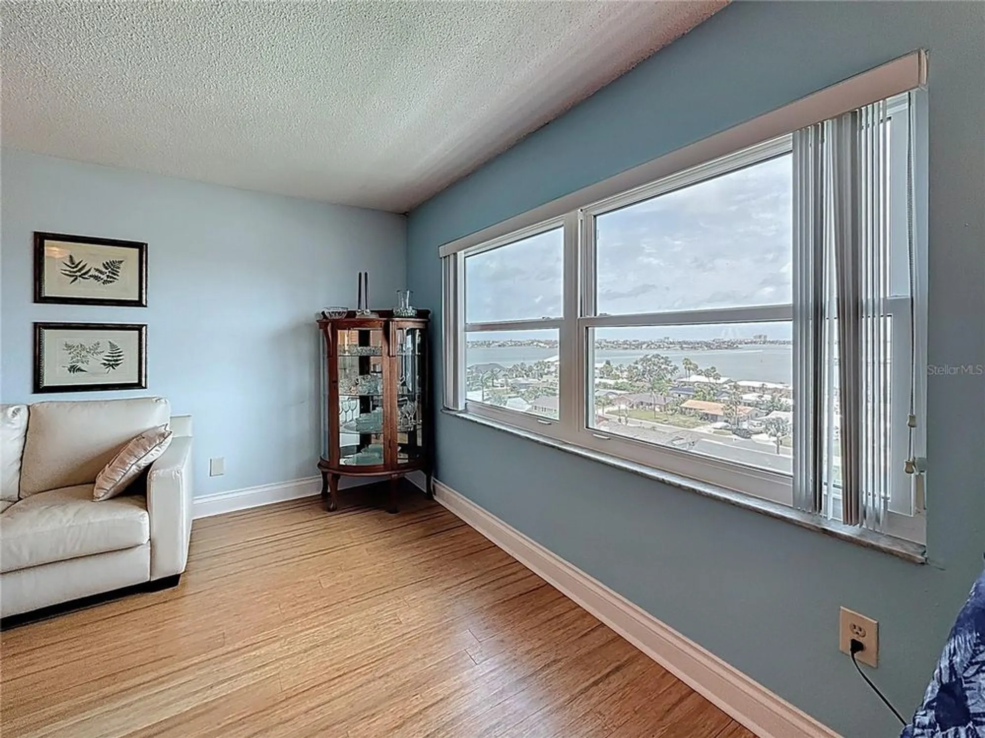 Property Slideshow image 48 of 61 | 4725 cove cir apt 908, St Petersburg, FL, 33708