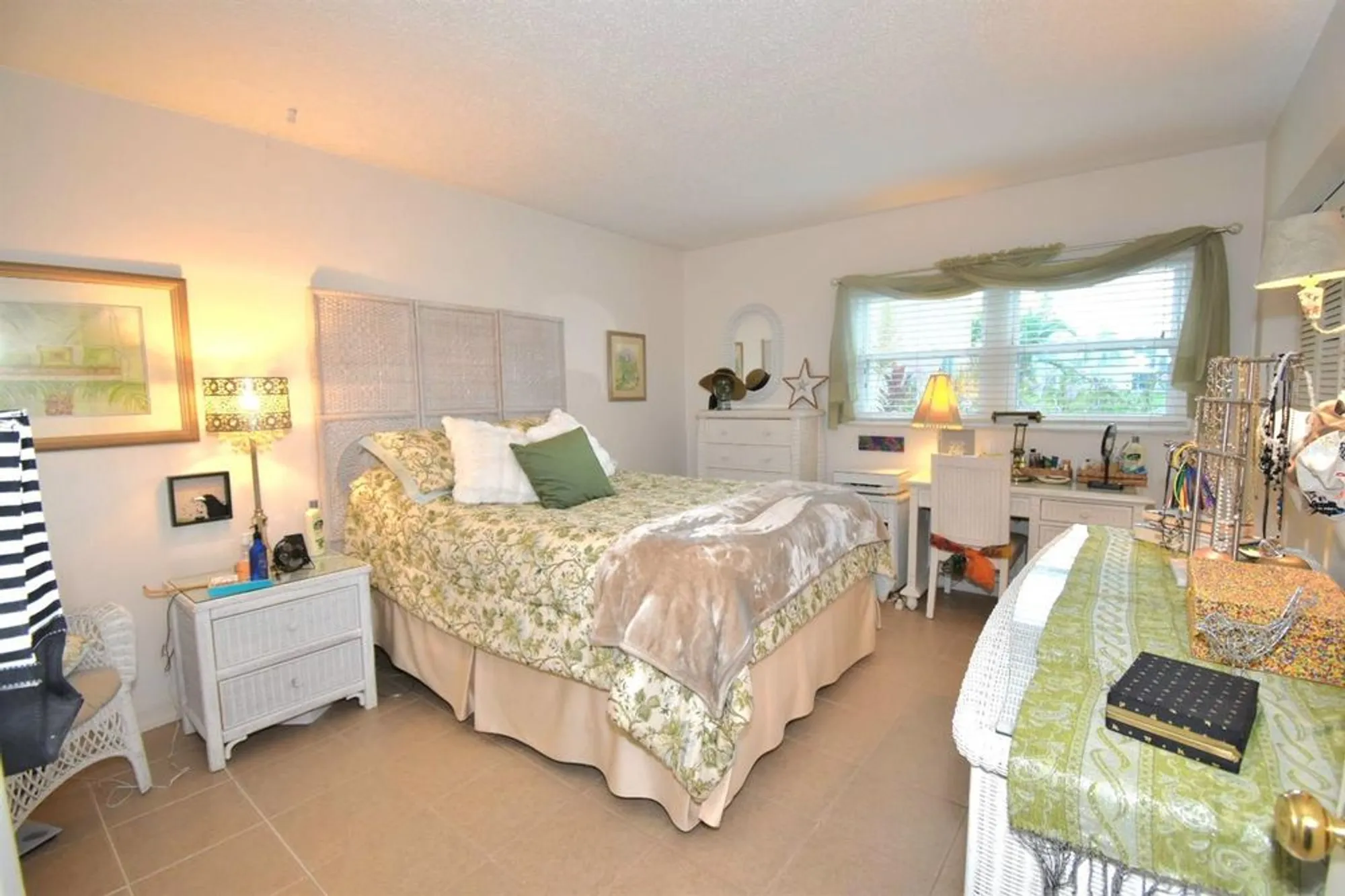 Property Slideshow image 17 of 30 | 948 virginia st apt 107, Dunedin, FL, 34698