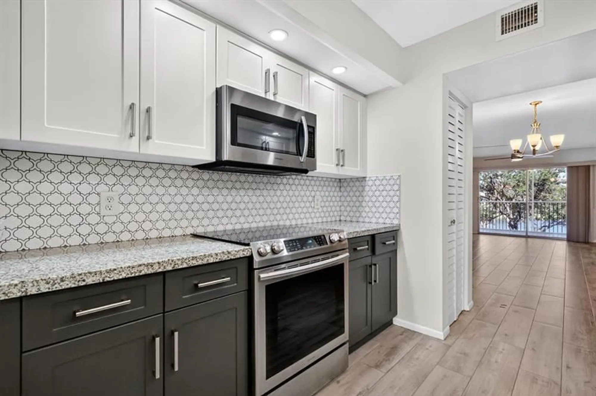 Property Slideshow image 13 of 58 | 13055 sw 15th ct s310, Pembroke Pines, FL, 33027