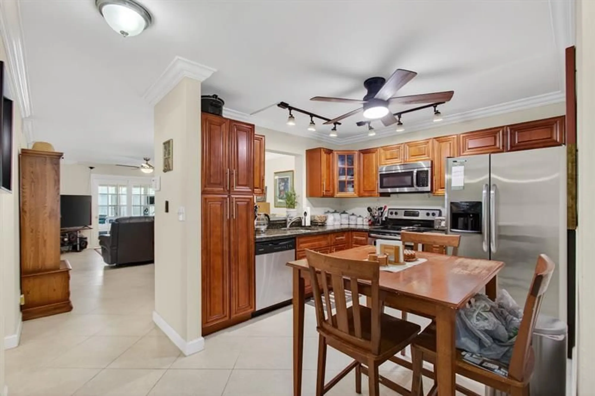 Property Slideshow image 12 of 67 | 19000 stewart cir apt 4, Boca Raton, FL, 33496