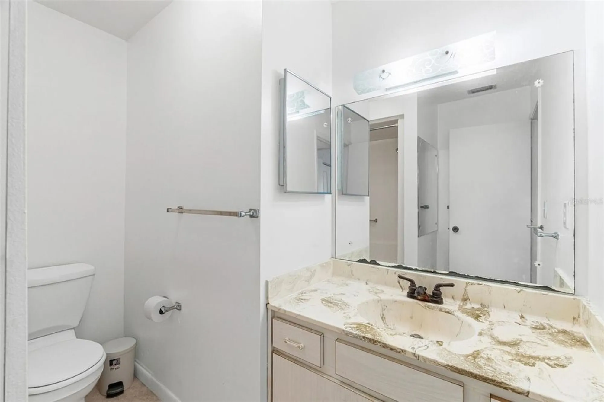 Property Slideshow image 20 of 37 | 4606 tippecanoe trl 119, Sarasota, FL, 34233