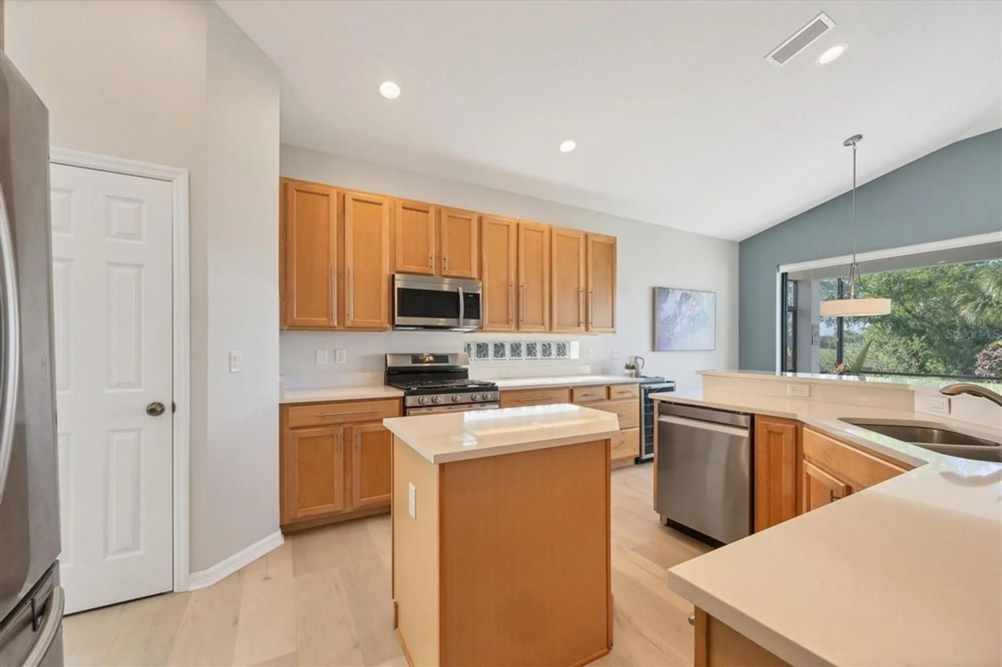 Property Slideshow image 18 of 57 | 6458 tailfeather way, Bradenton, FL, 34203