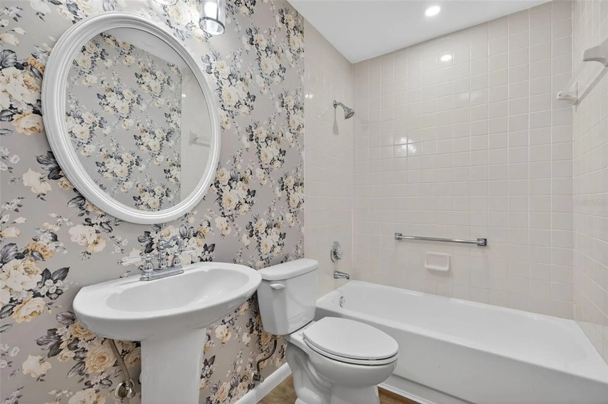 Property Slideshow image 10 of 53 | 4916 troon ln, New Port Richey, FL, 34655