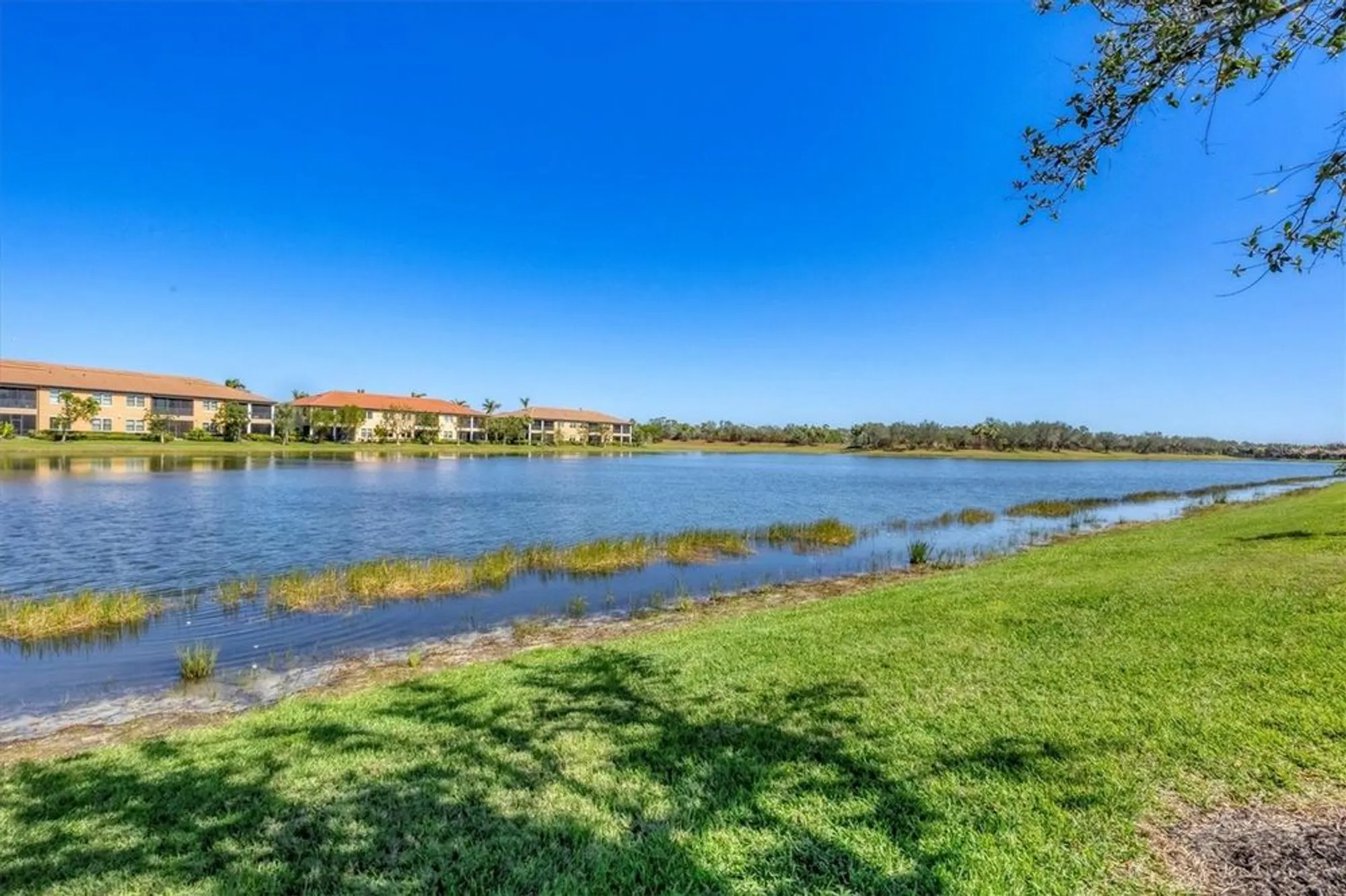 Property Slideshow image 46 of 73 | 10412 crooked creek dr, Venice, FL, 34293